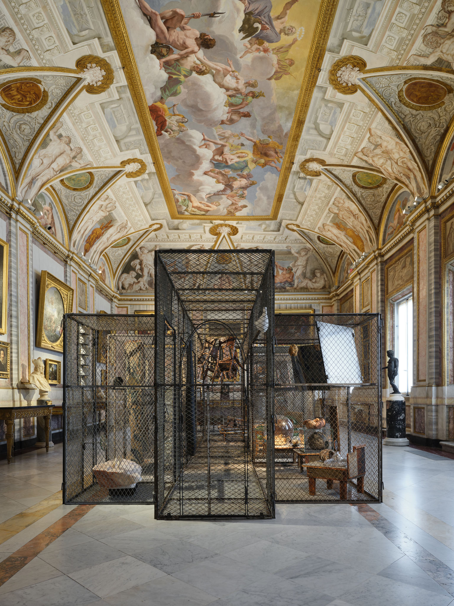 Galleria-Borghese_Louise-Bourgeois_Installation_view_Passage_Dangereux2_Ph._A._Osio Galleria-Borghese_Louise-Bourgeois_Installation_view_Passage_Dangereux2_Ph._A._Osio