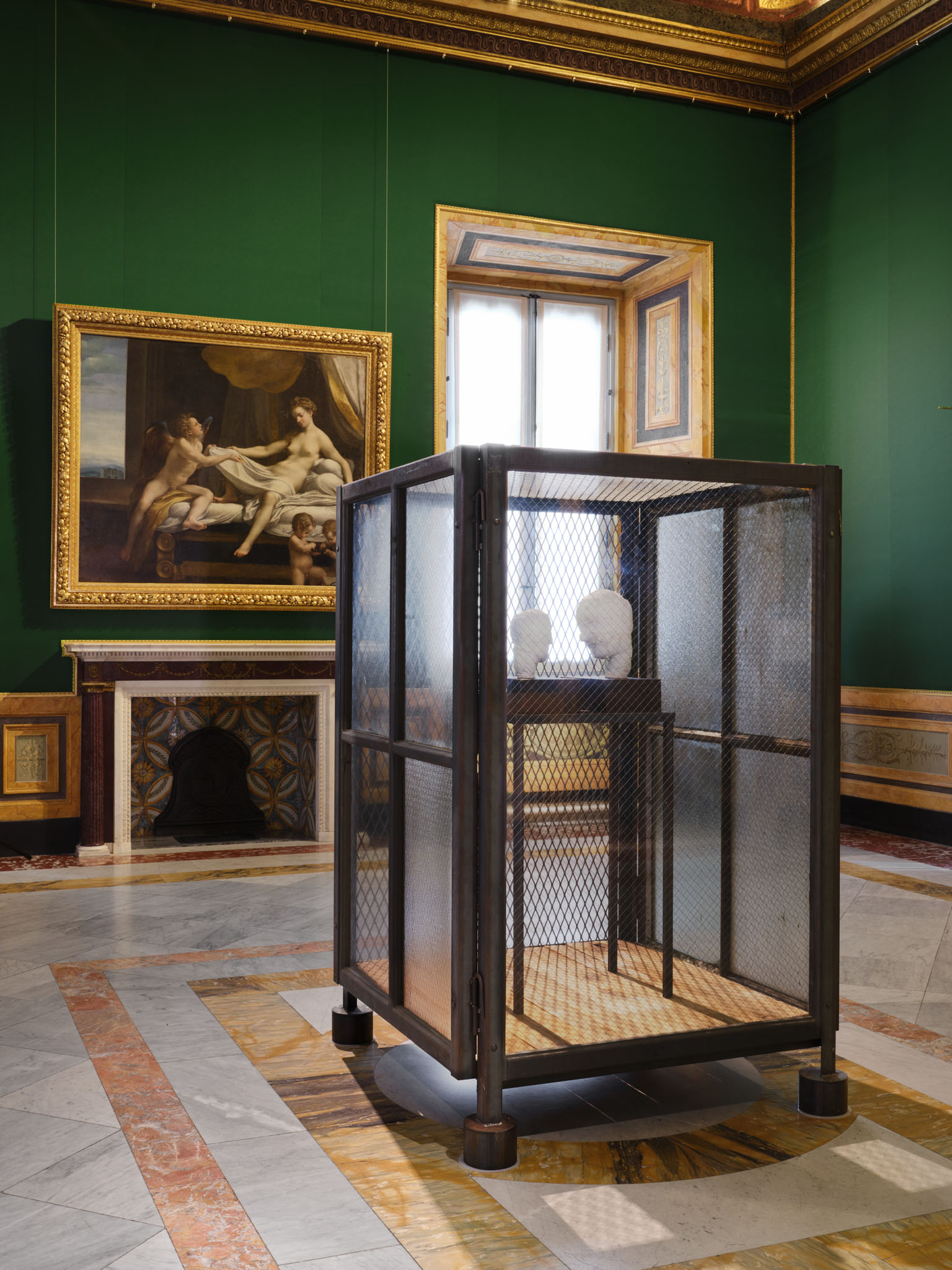 Galleria-Borghese_Louise-Bourgeois__Installation_view_CellXX_Ph._A._Osio Galleria-Borghese_Louise-Bourgeois__Installation_view_CellXX_Ph._A._Osio