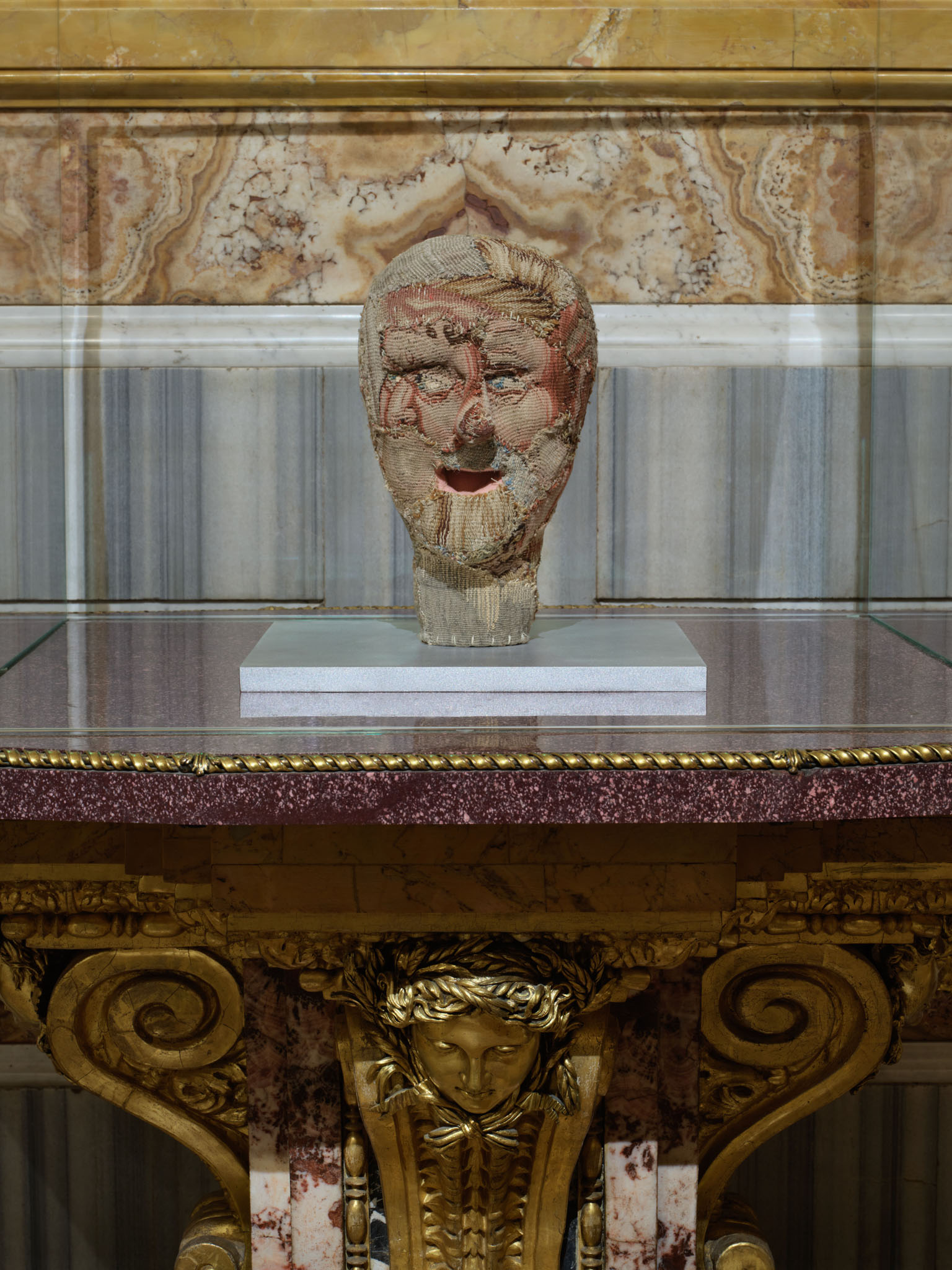 Galleria-Borghese_Louise-Bourgeois__Installation_view3_Untitled_Ph._A._Osio