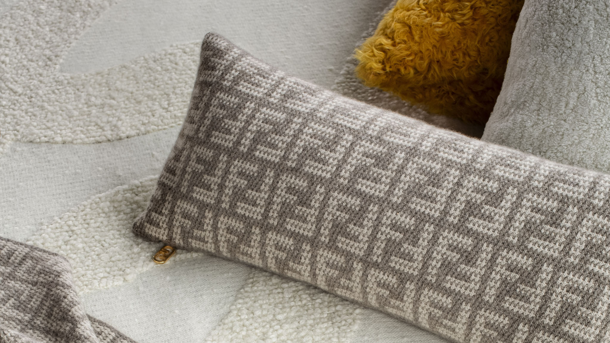 FENDI テリリン ブランケット FFブランケット ダブグレー | Fendi