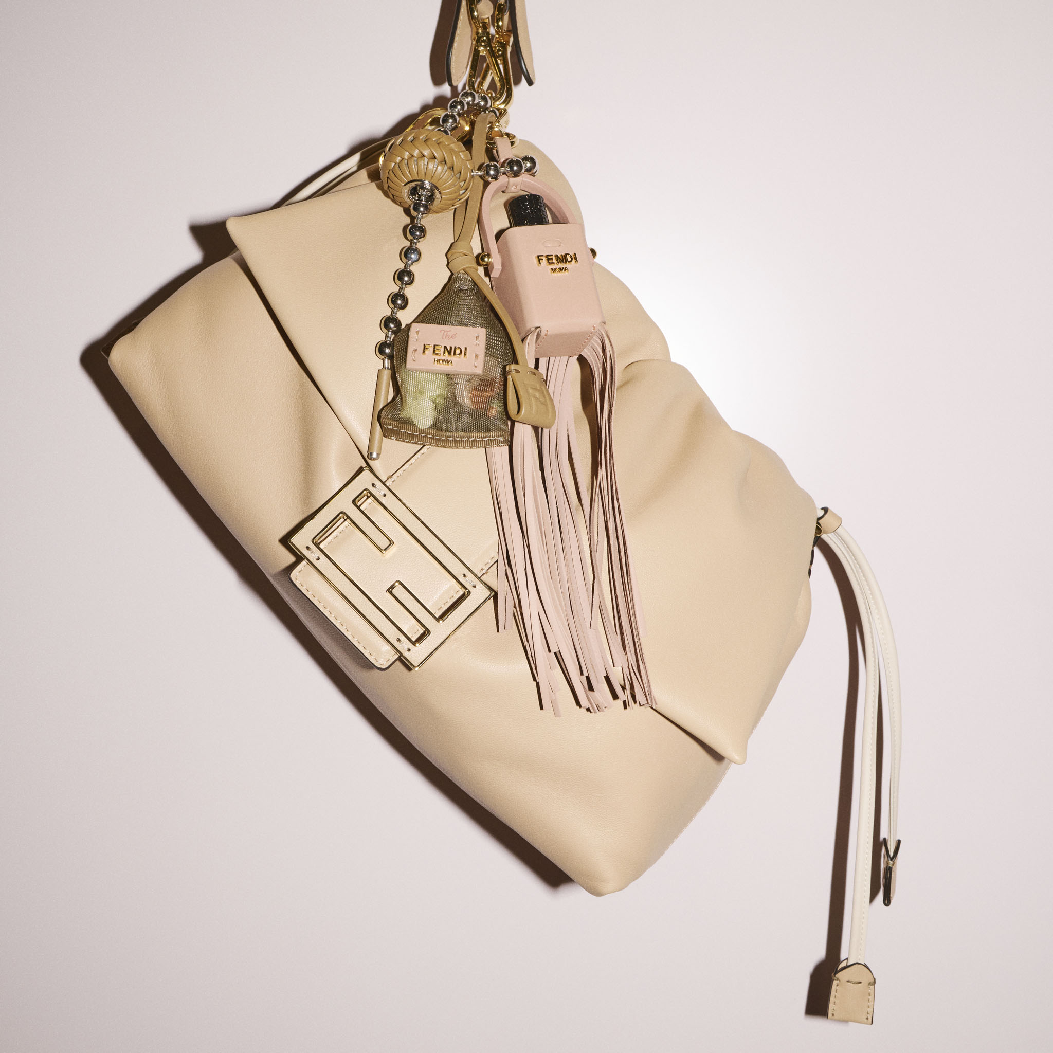 Runway fendi bag online