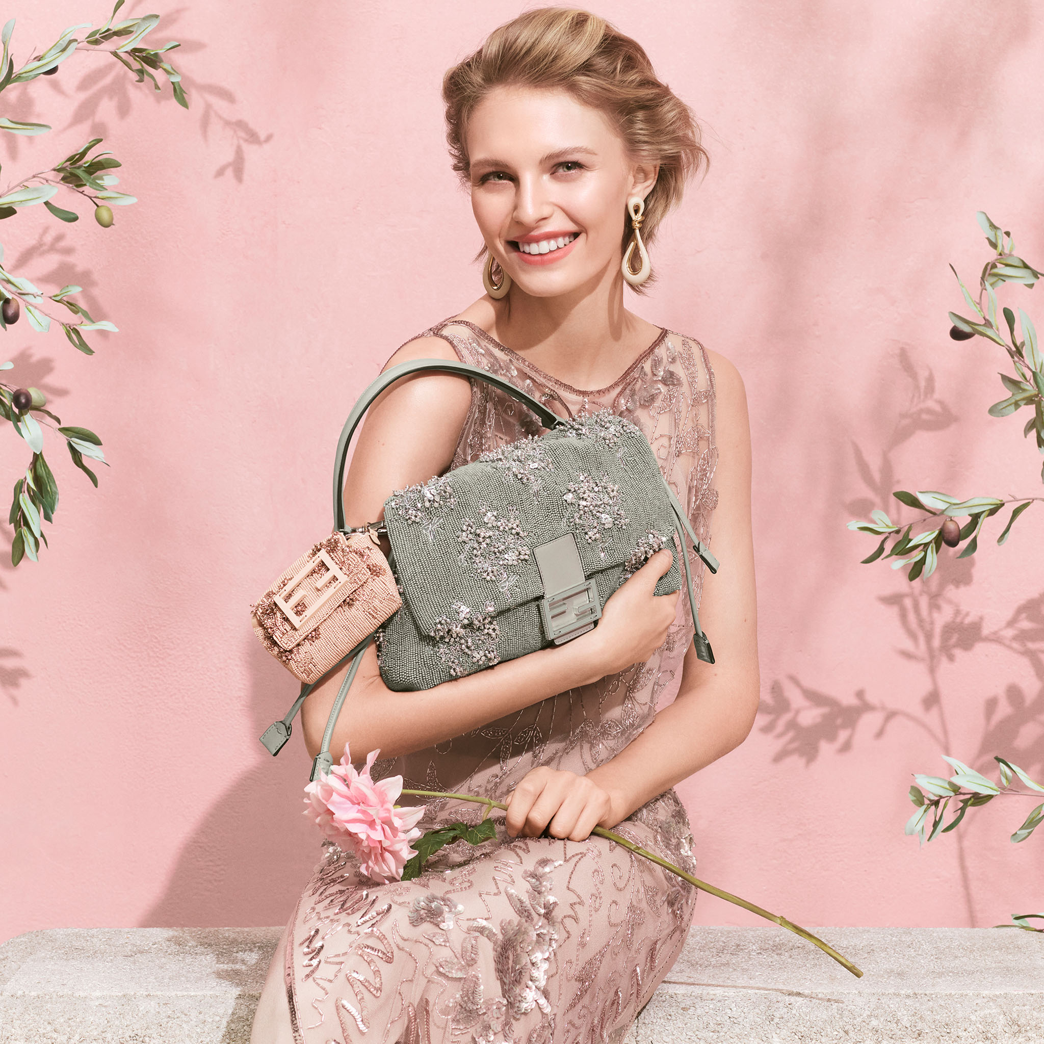 FENDI_SS25_BANNER&CAROUSEL_SQUARE_2160x2160px_2 FENDI_SS25_BANNER&CAROUSEL_SQUARE_2160x2160px_2