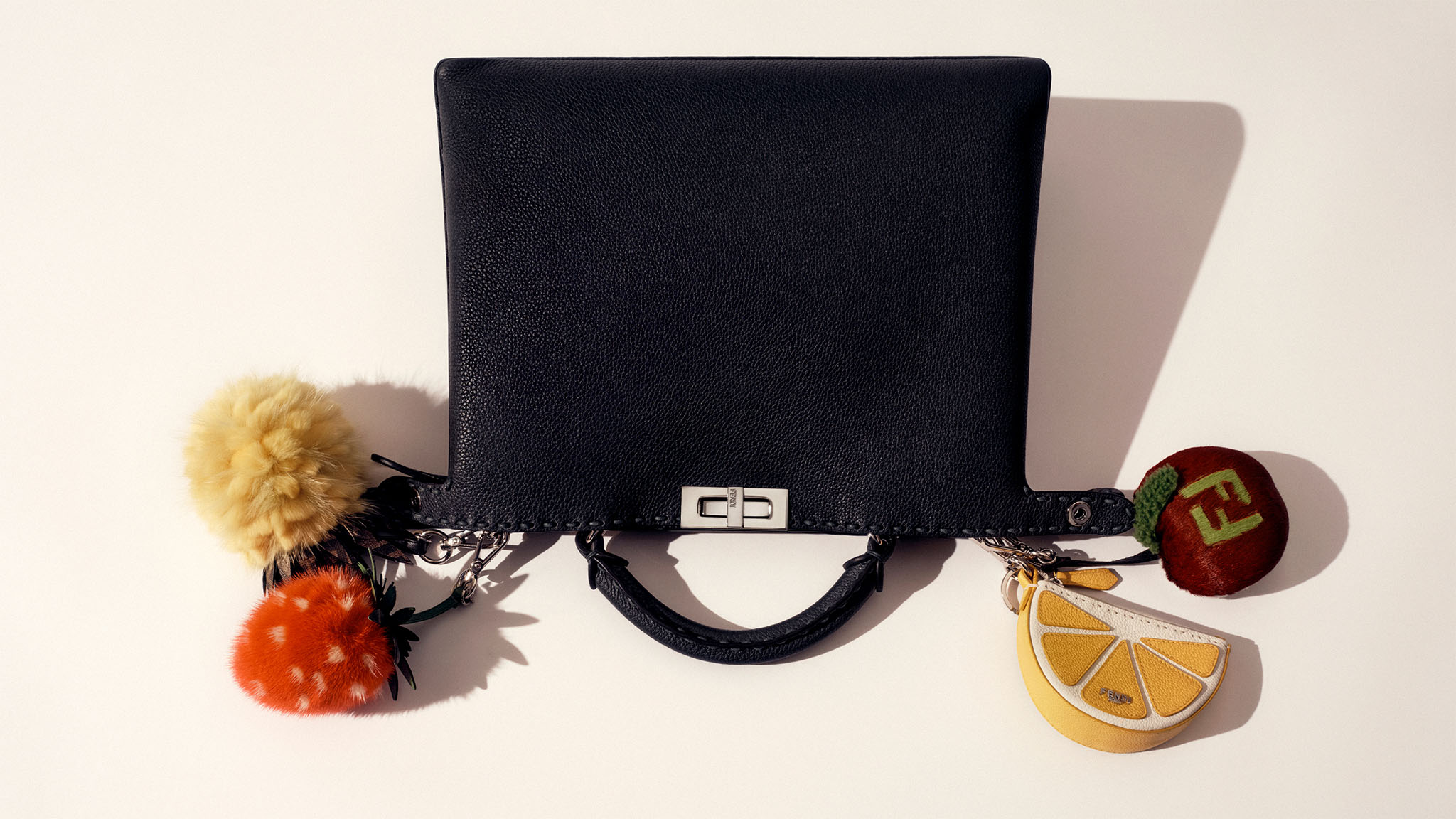 W’S & M’S CHARMS ACCESSORIZATION FOCUS_16_9_2560x1440px-1