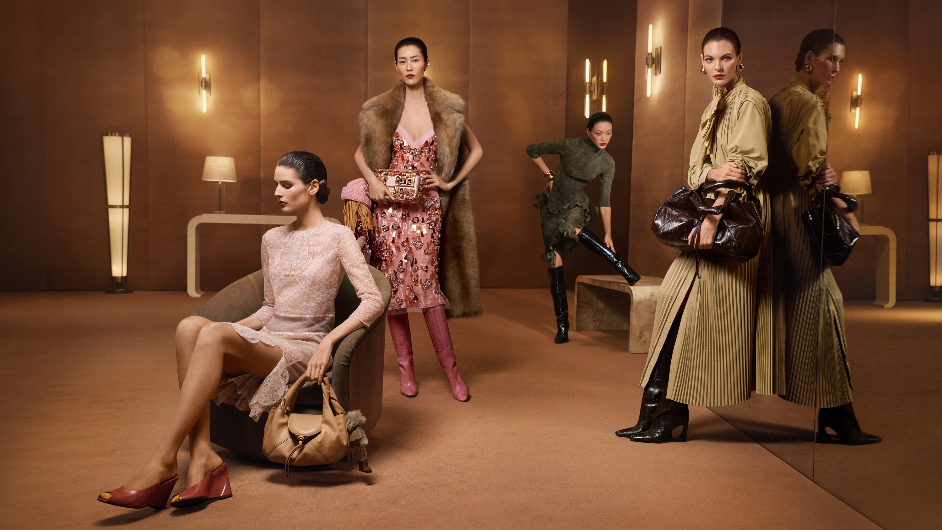 FENDI_FW25_FASHION_DIGITAL_16x9_nologo_2560x1440px_RGB-5