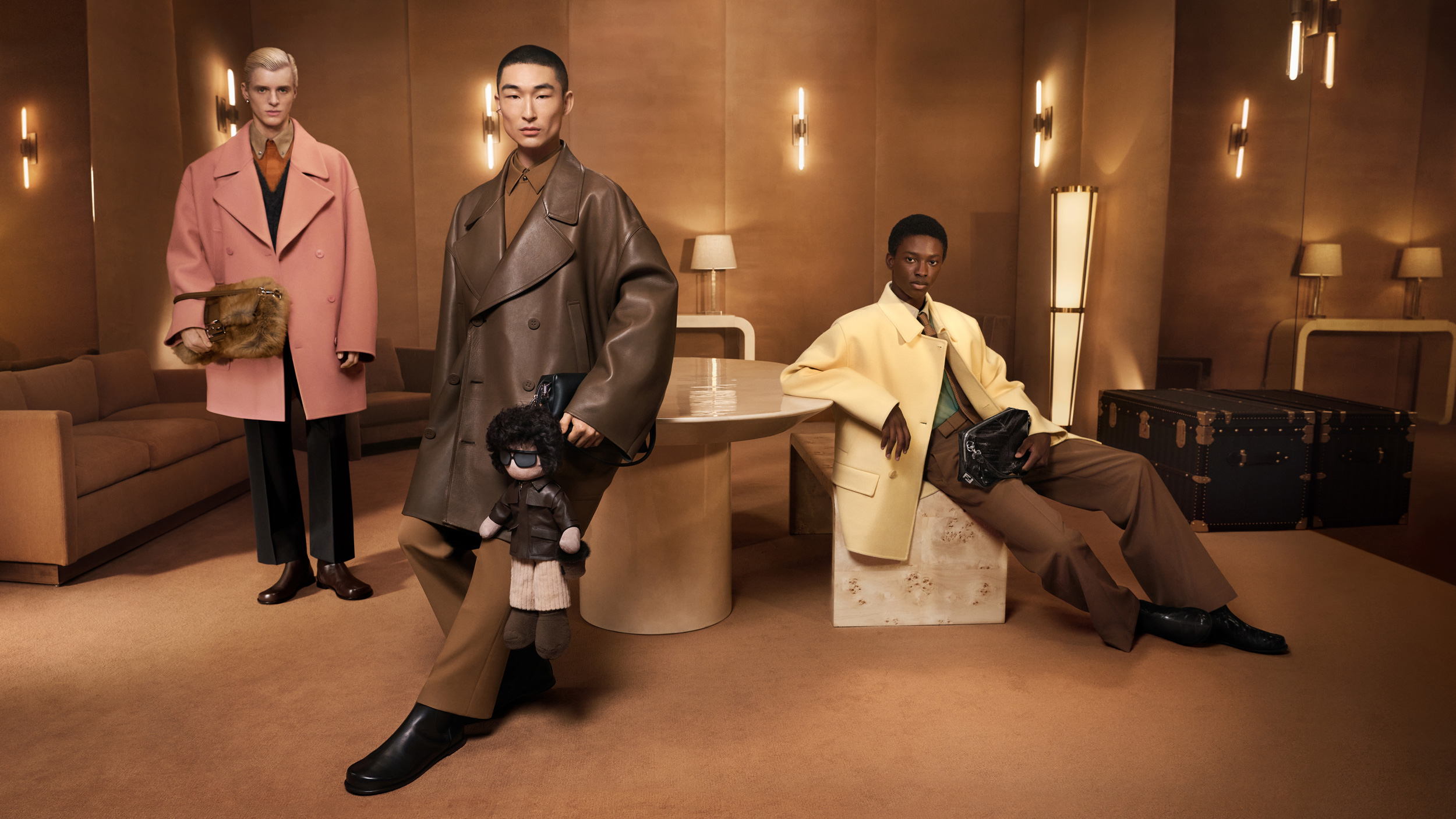 FENDI_FW25_FASHION_DIGITAL_16x9_nologo_2560x1440px_RGB-8