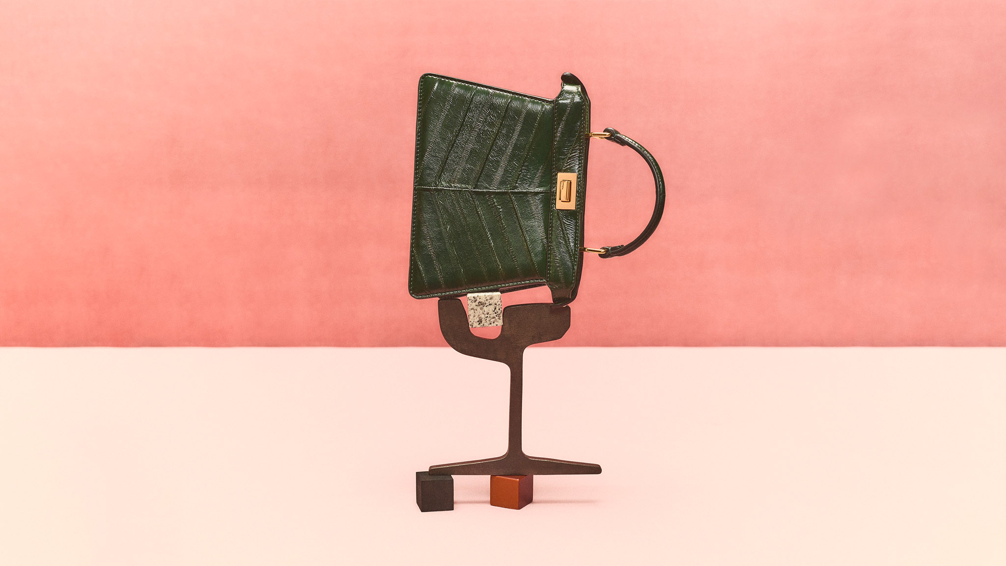 FENDI PEEKABOO_GREEN_321_RGB_16_9