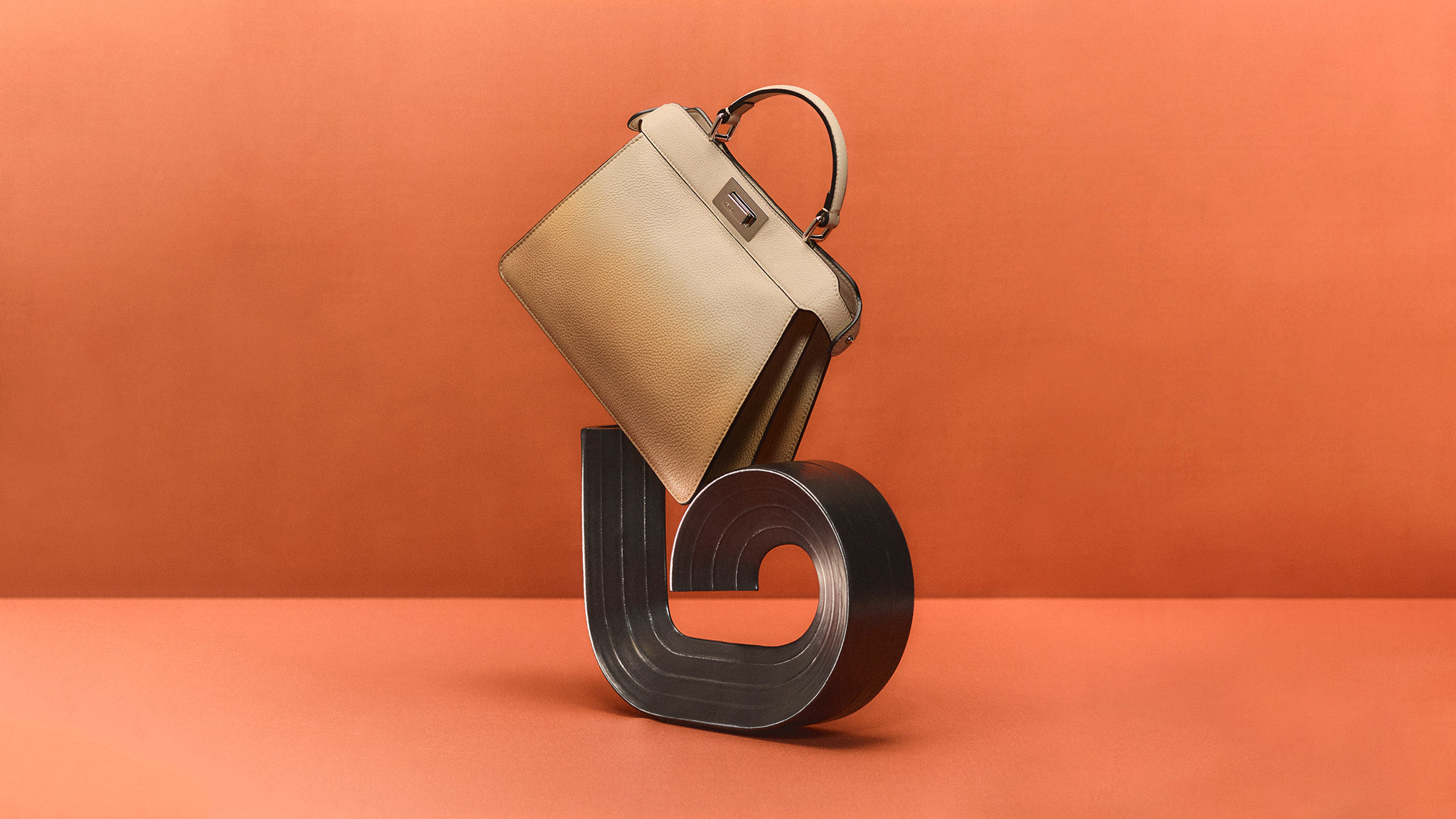 FENDI PEEKABOO_DEGRADE CHIARA_037_RGB_16_9