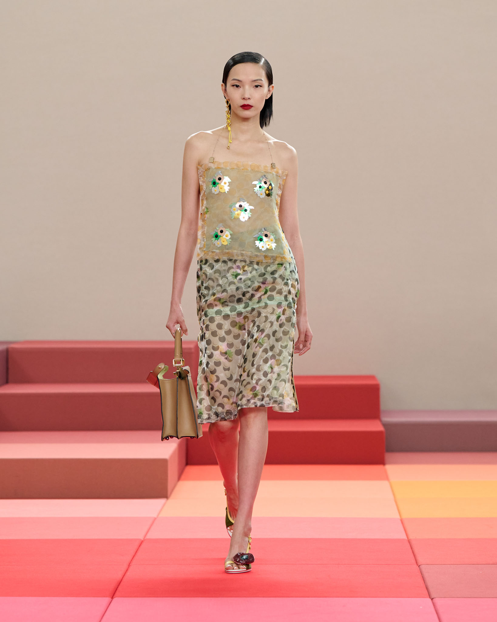 076 Fendi SS26 runway OZ9_6543