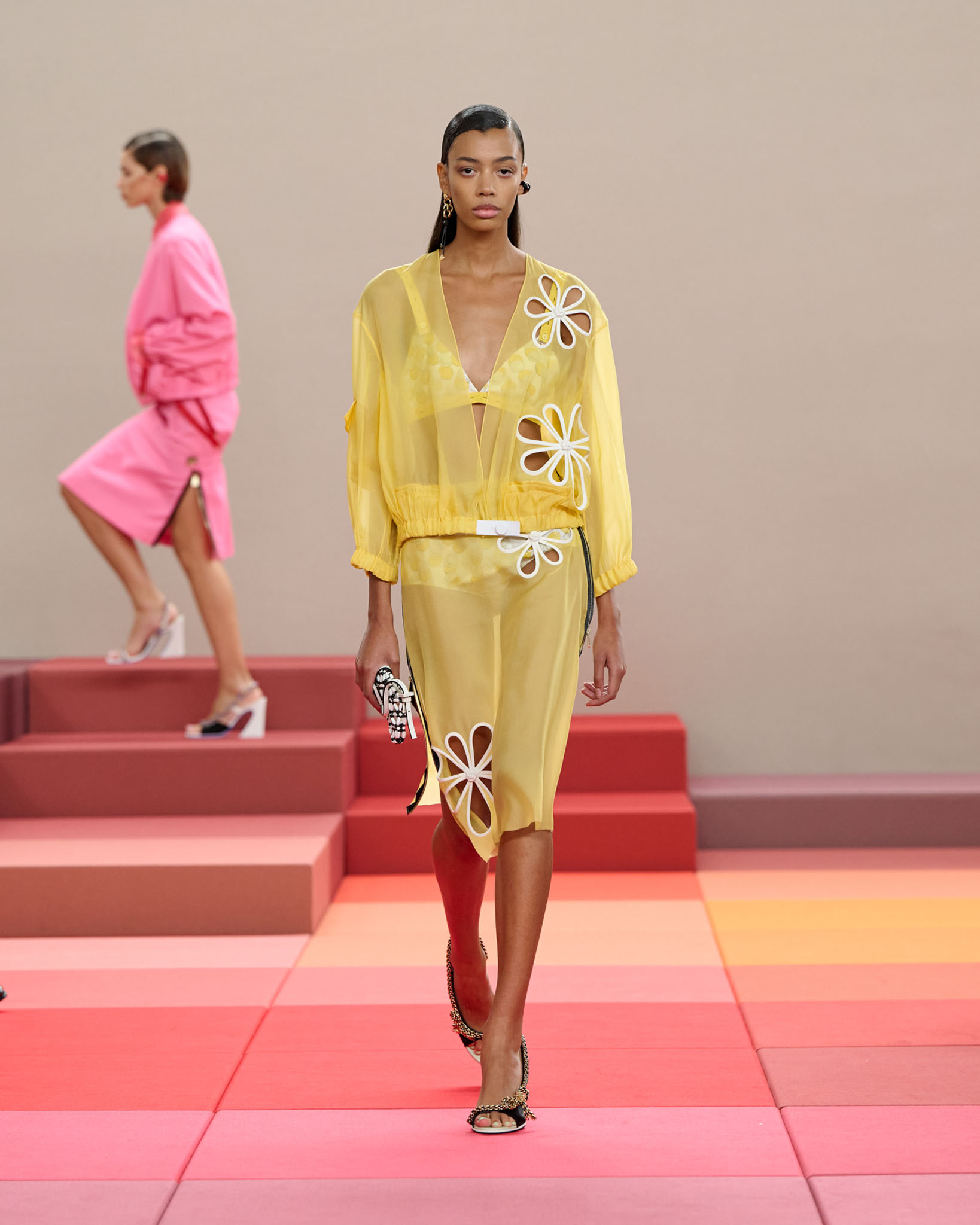 047 Fendi SS26 runway OZ9_4944
