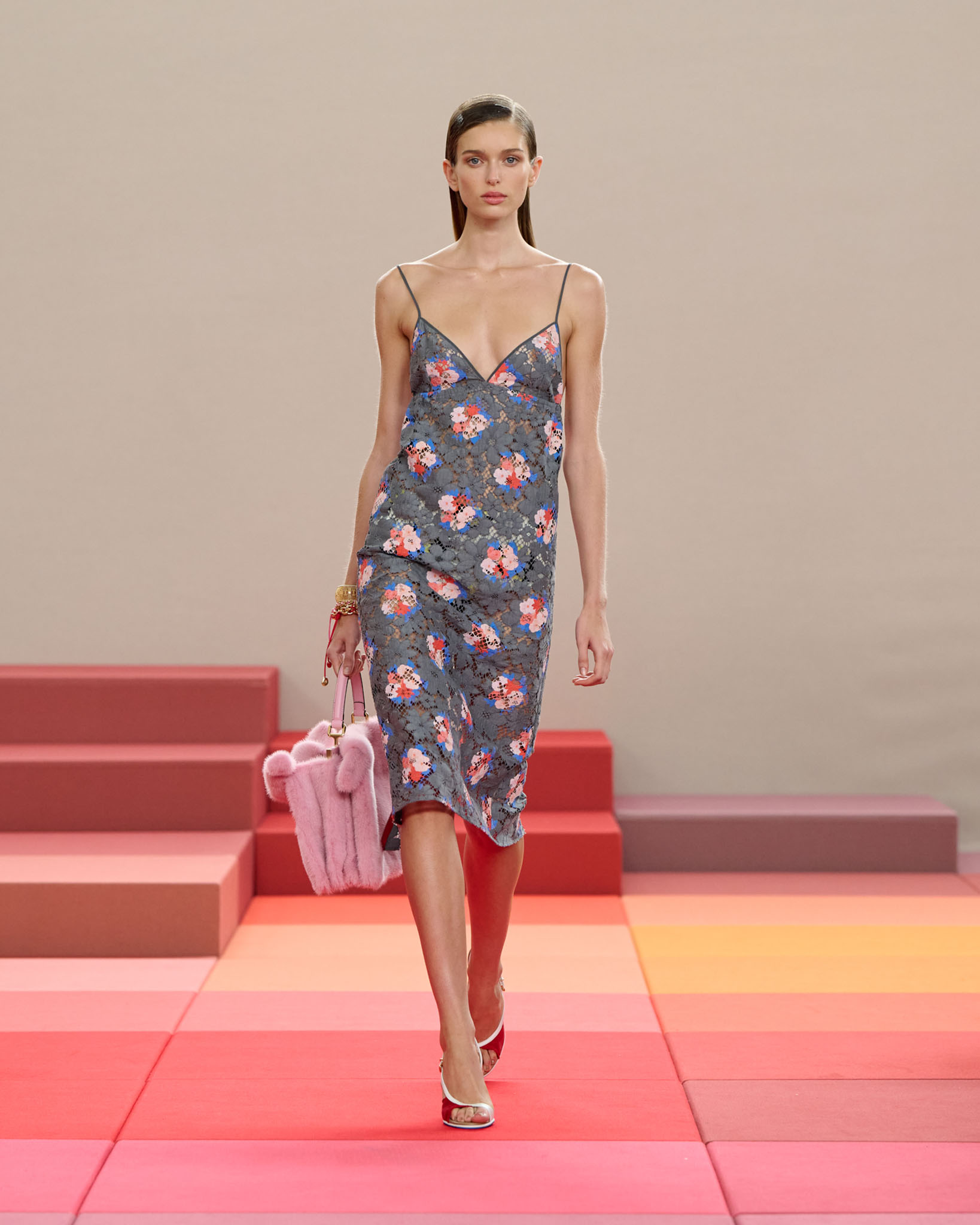 050 Fendi SS26 runway OZ9_5093