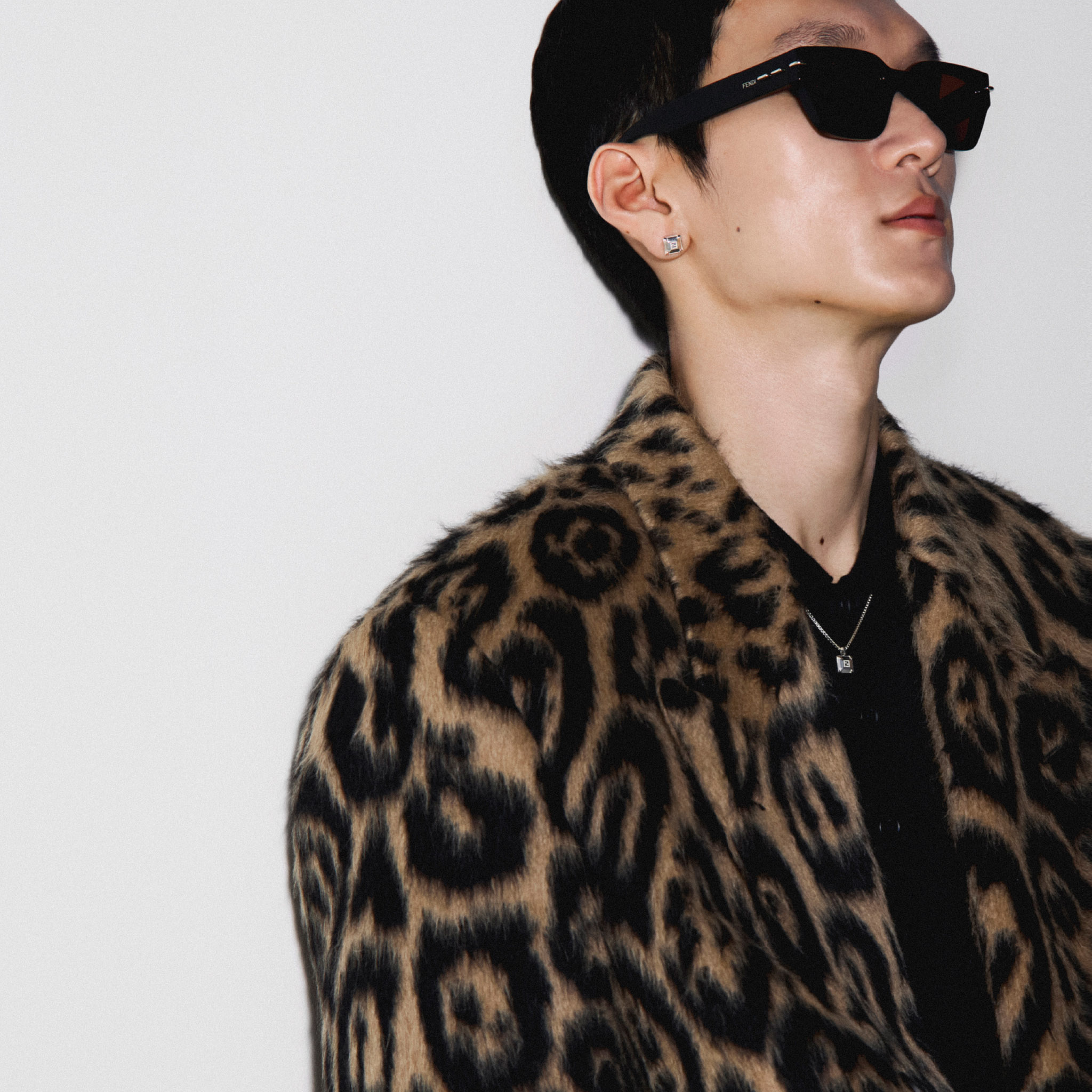 FENDI パープル レザー手袋 メンズ デザイナー アクセサリー | FENDI JP