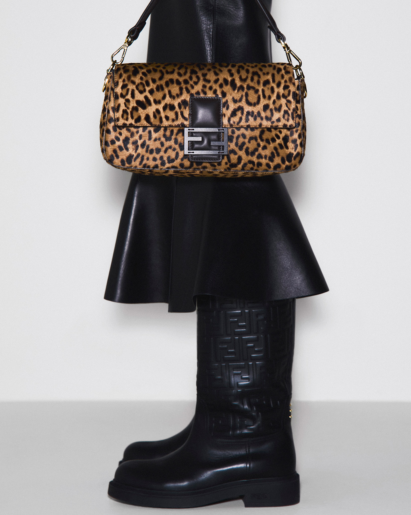 FENDI スパンコールバゲット フェンディ Baguette Bags ウィ ウィメンズ コレクション | FENDI JP