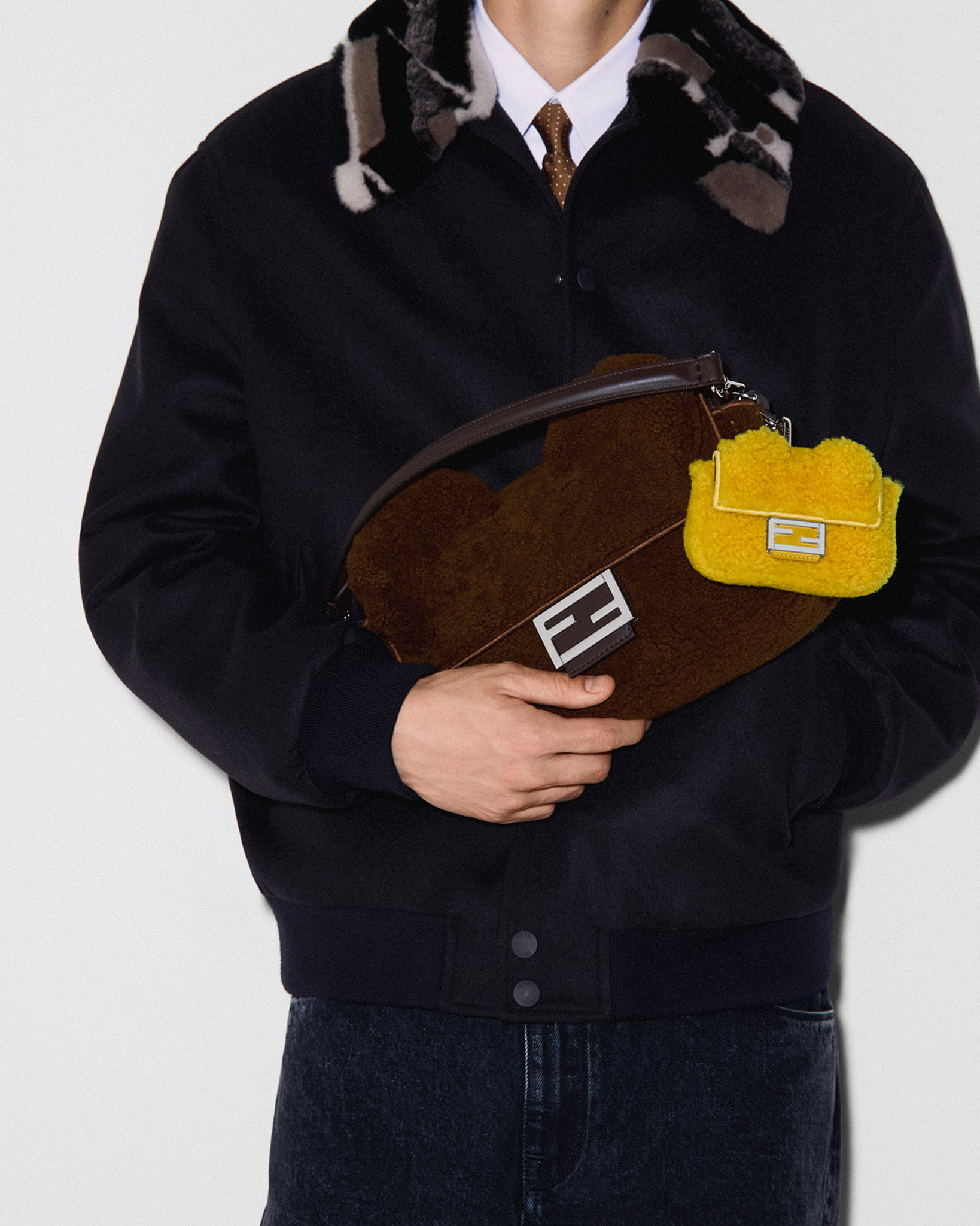 フレンディー3点セット FENDI フェンディ 空箱 保存袋2枚 計3点