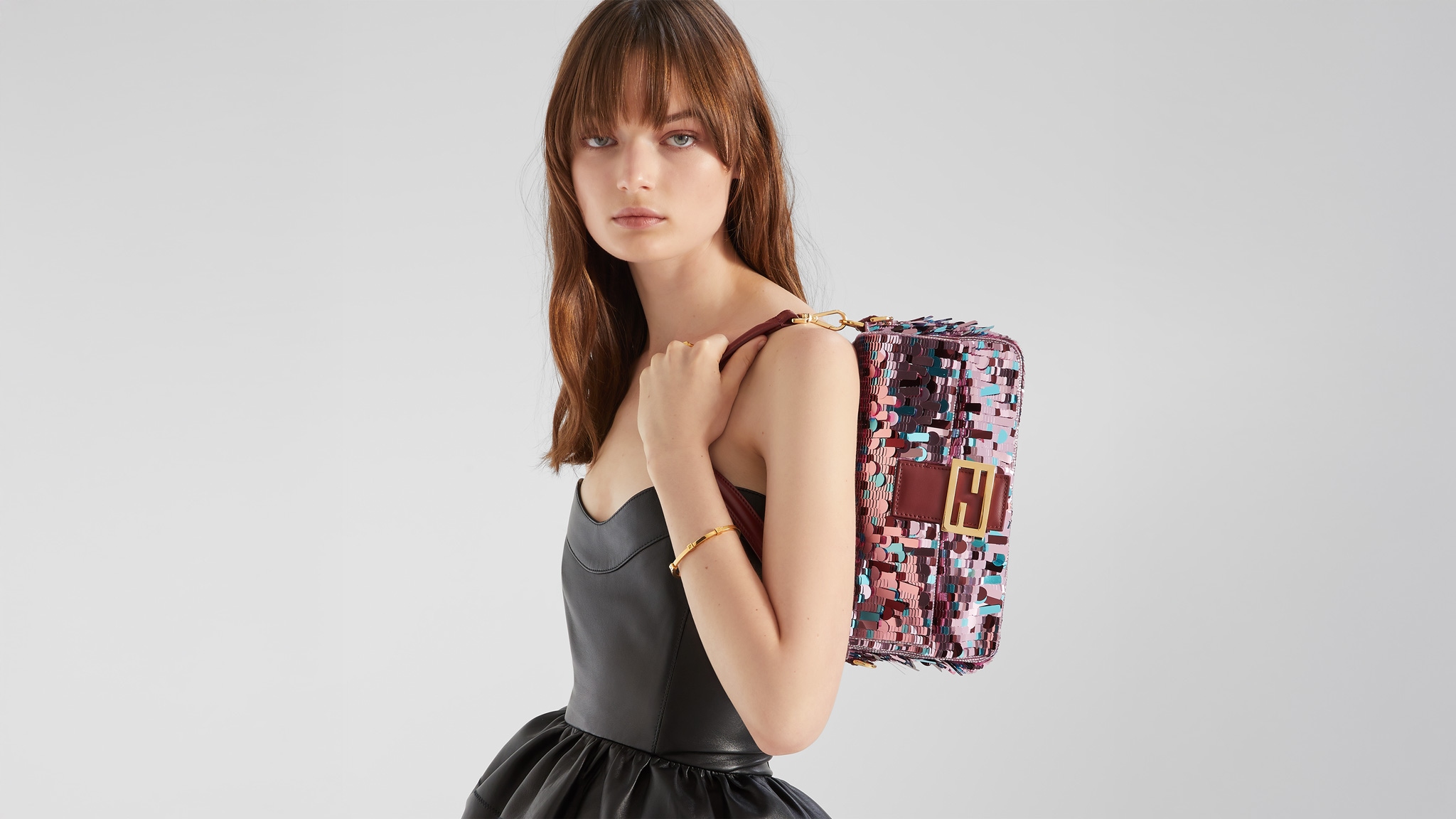 極美◎正規品 2017年 FENDI／フェンディ FZC585 AIDQ レディース Fパールリボン付き リブニット カーディガン ブラック 38 保管袋付き 伊製 フェンディ(FENDI)の古着・中古通販｜ブランド買取販売店LIFE