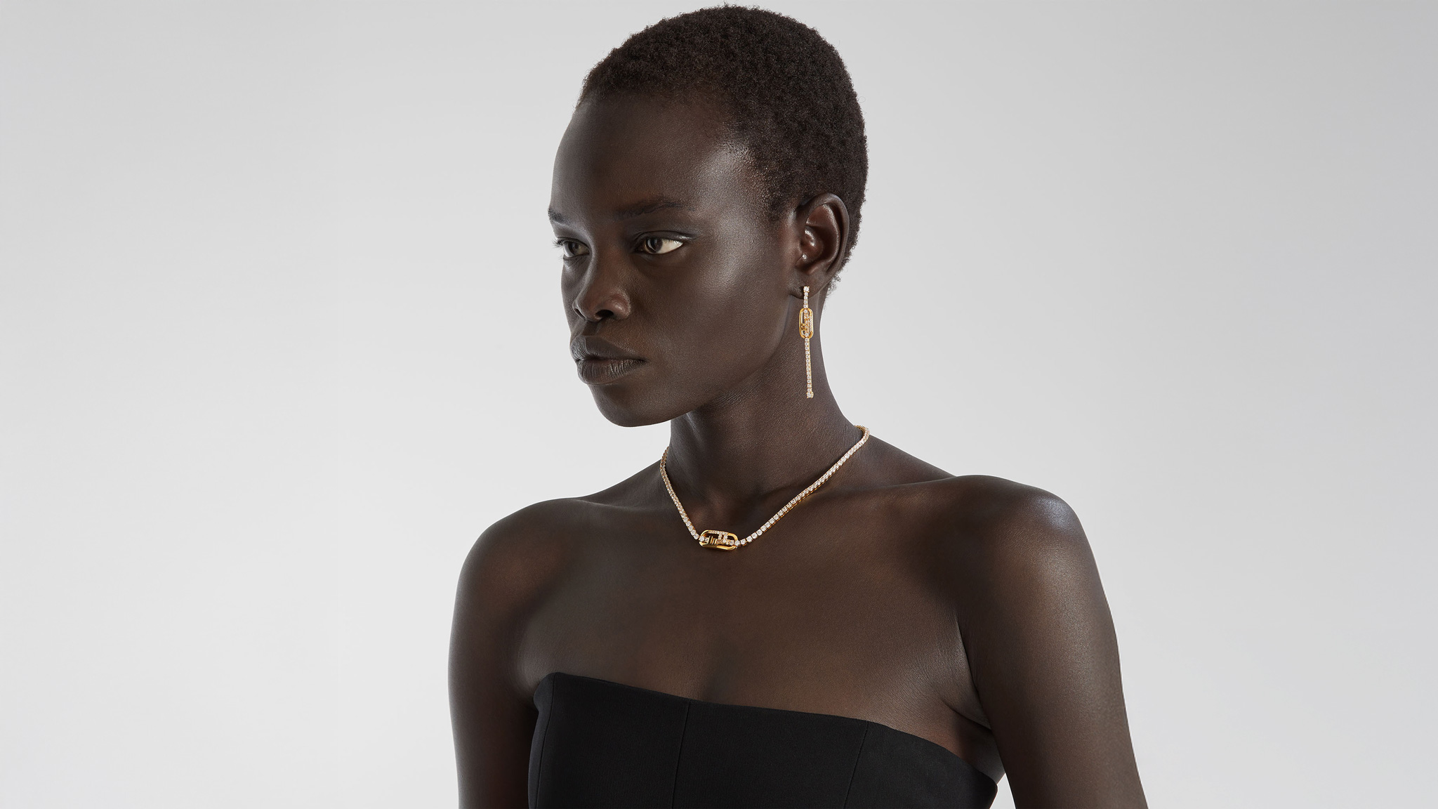 【FENDI 】麻　スパンコール、刺繍ワンピース フェンディ スパンコールワンピース ワンピース FENDI 麻スパンコール