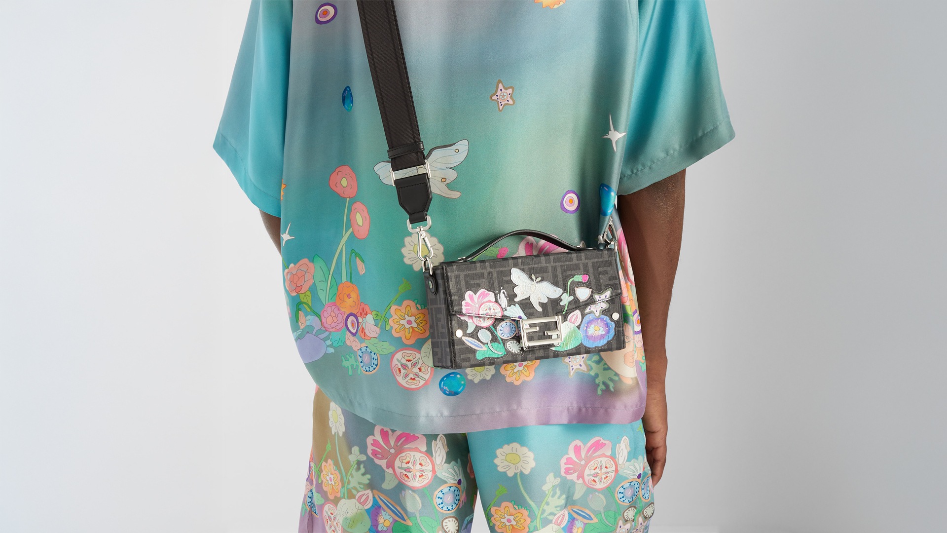 メンズ デザイナーズ アイコニックなバッグ | FENDI JP