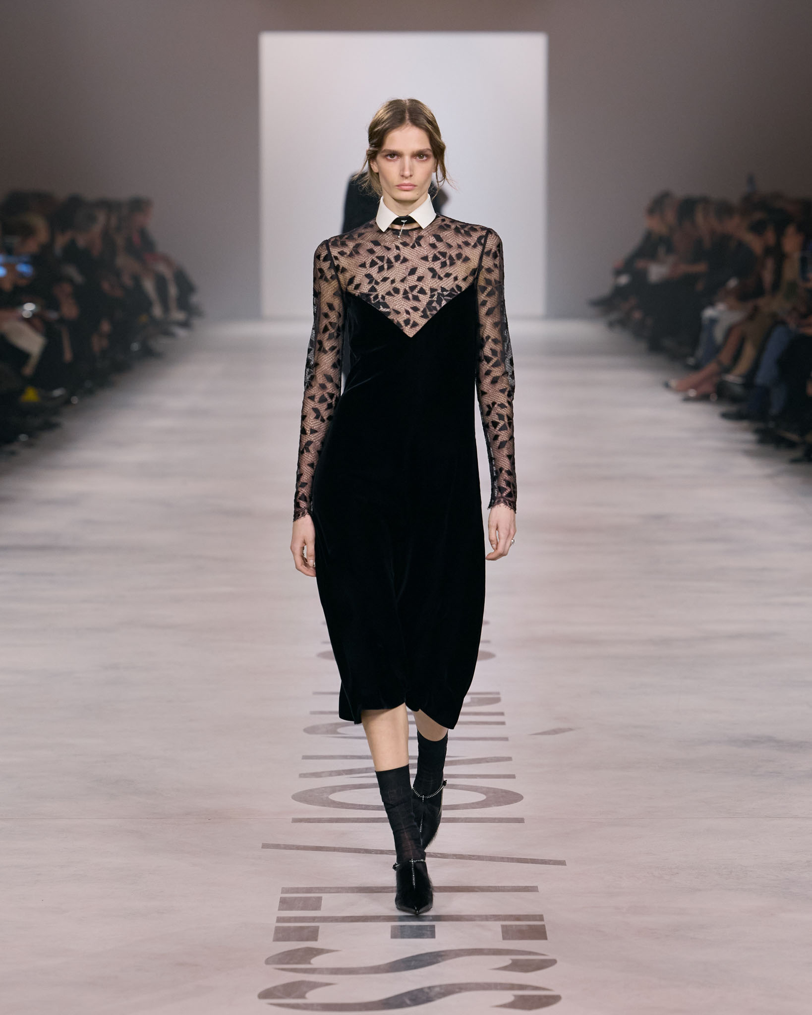 Fendi fw26 Runway Looks 4x5 034