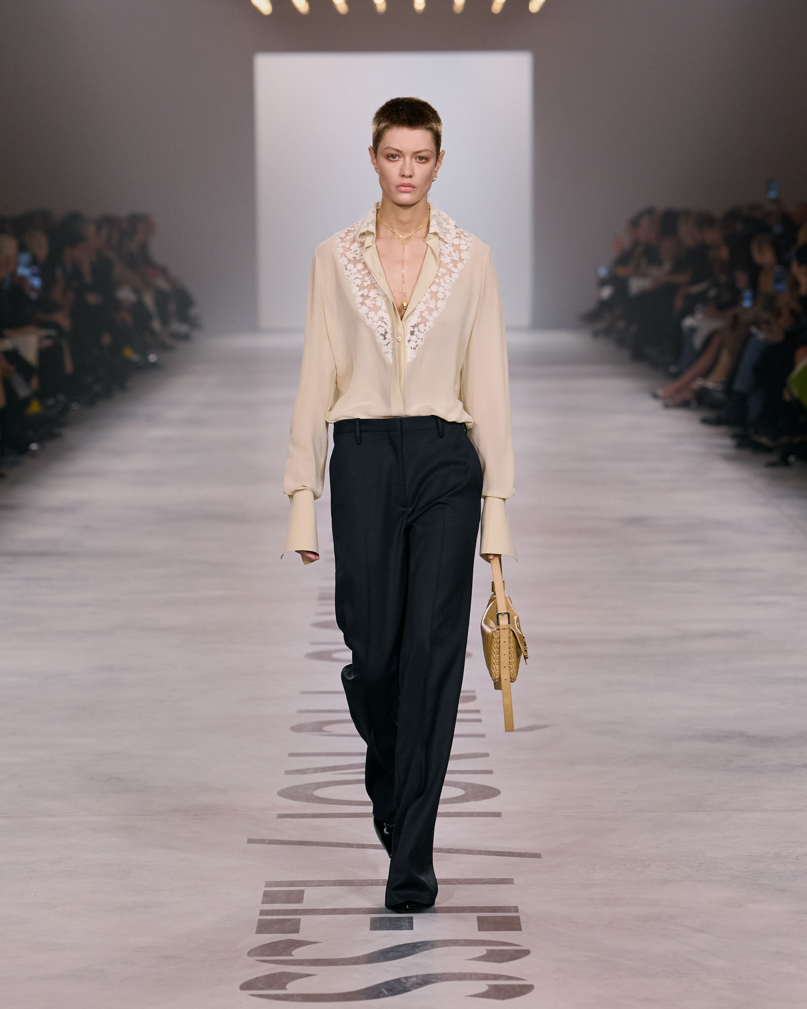 Fendi fw26 Runway Looks 4x5 019