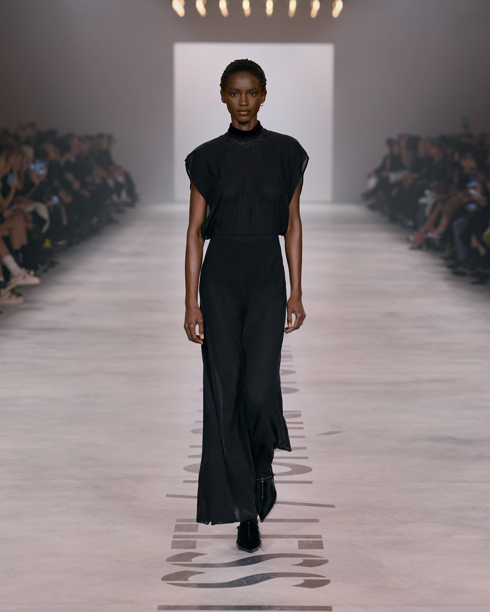 Fendi fw26 Runway Looks 4x5 073
