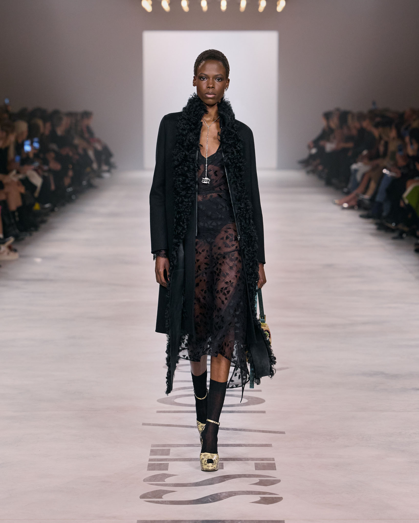 Fendi fw26 Runway Looks 4x5 035