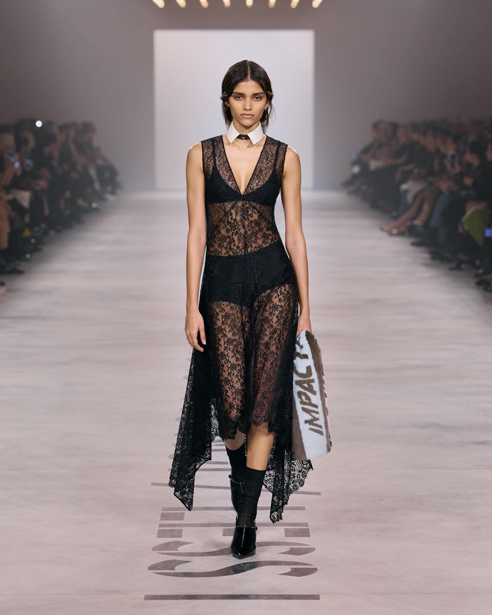 Fendi fw26 Runway Looks 4x5 025