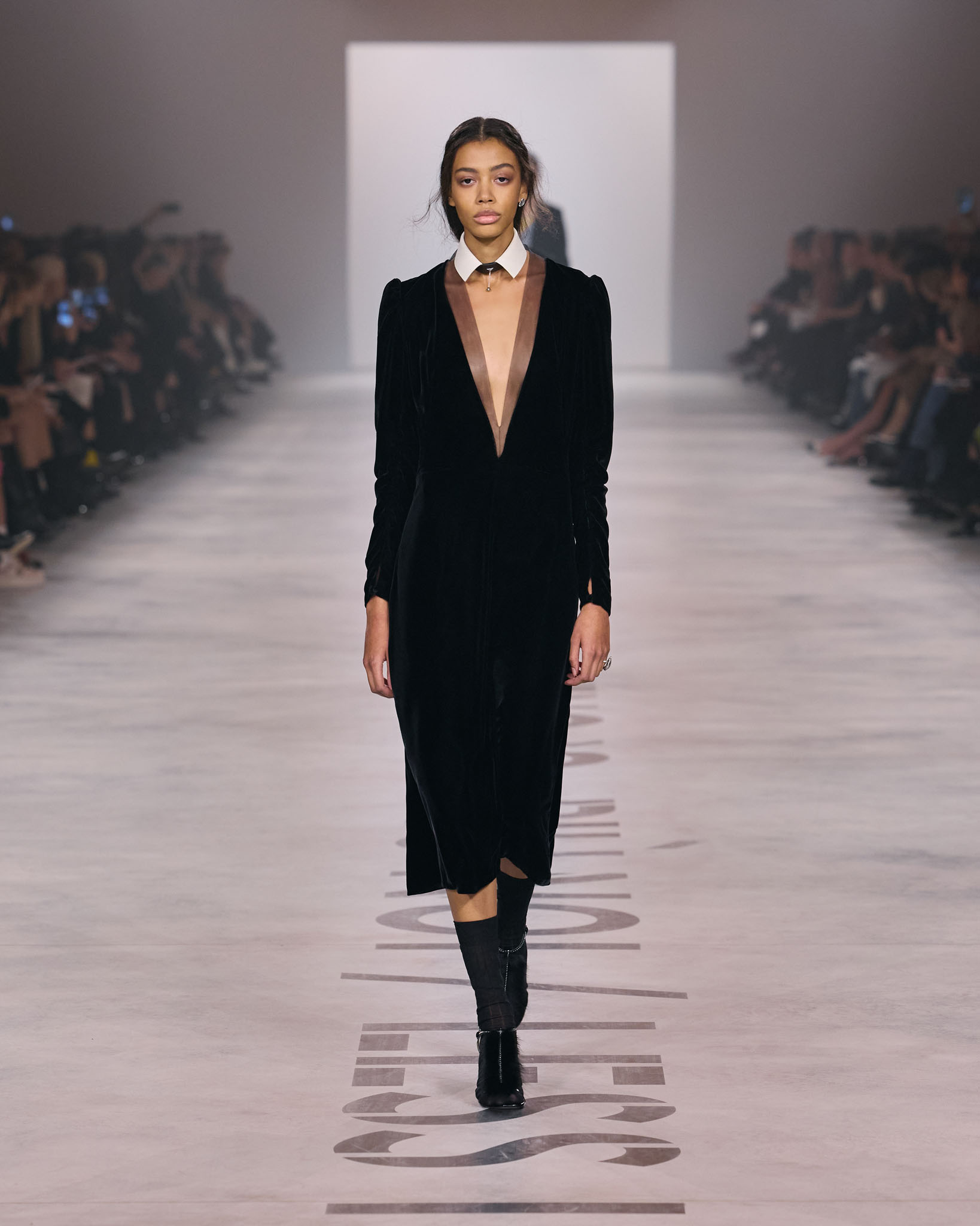 Fendi fw26 Runway Looks 4x5 029