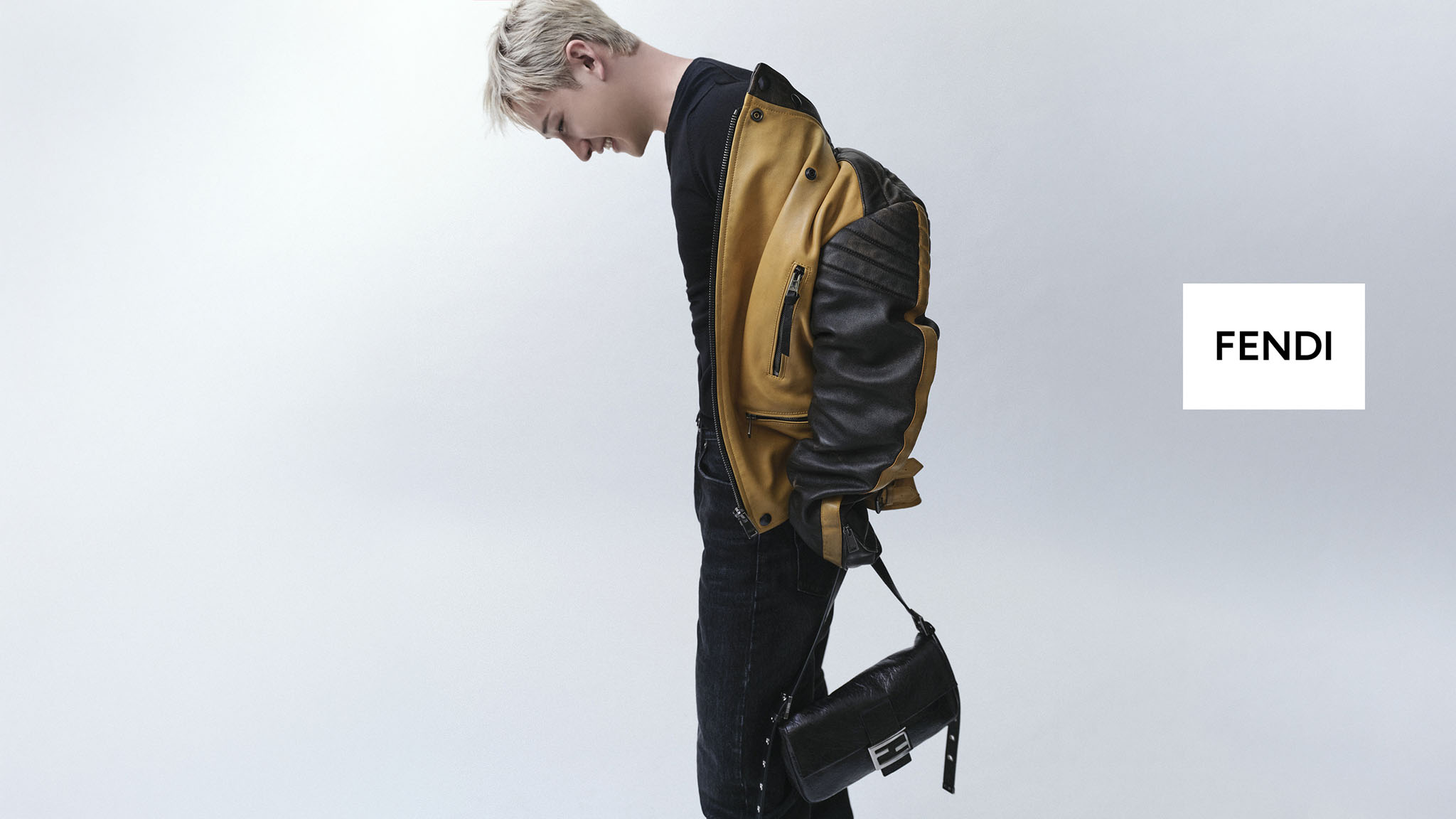 Baguette_Celeb_007_Bang_Chan_1881
