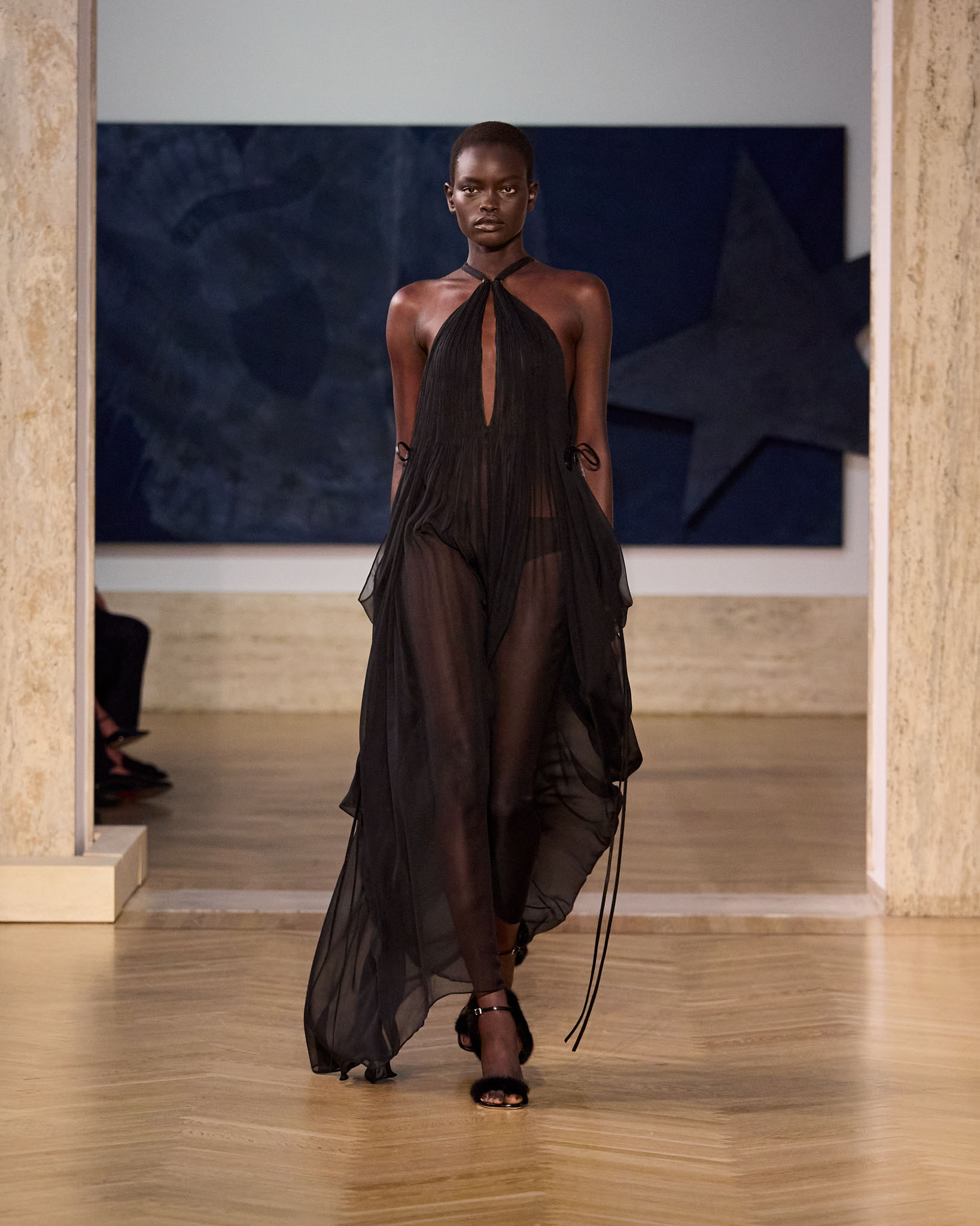 Fendi fw26 runway looks 4x5 034