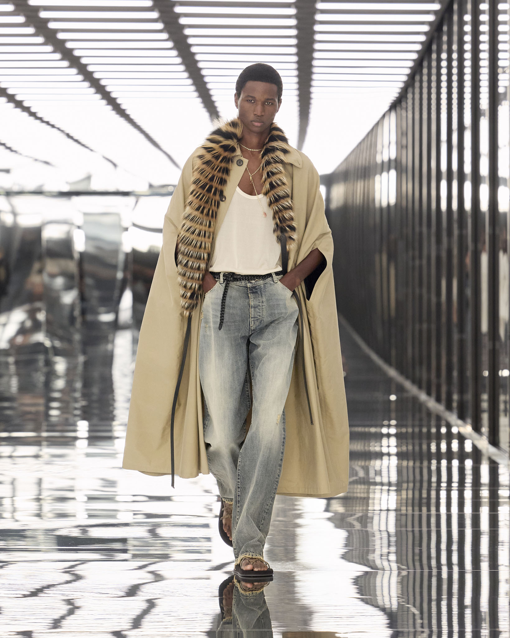 Fendi ss27 Runway Looks 4x5 035