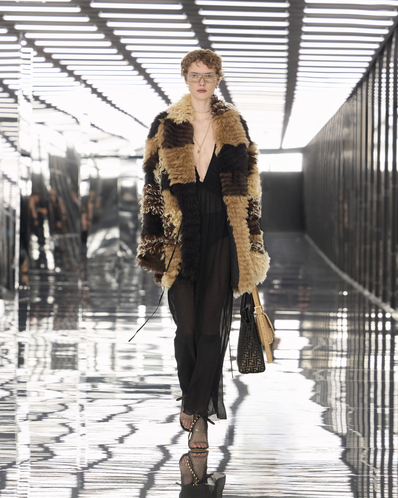 Fendi ss27 Runway Looks 4x5 016