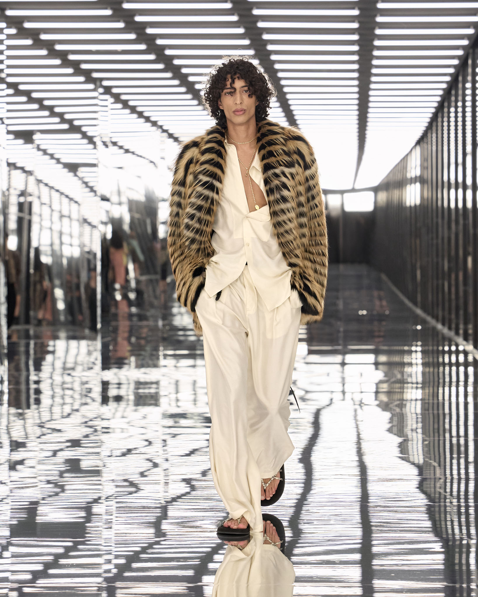 Fendi ss27 Runway Looks 4x5 030