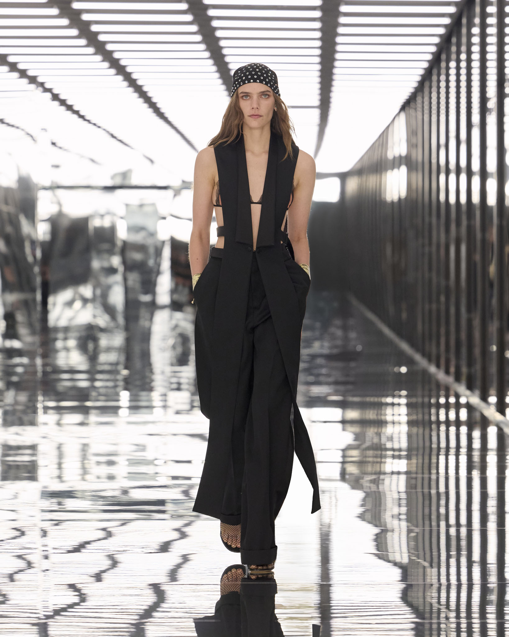 Fendi ss27 Runway Looks 4x5 002