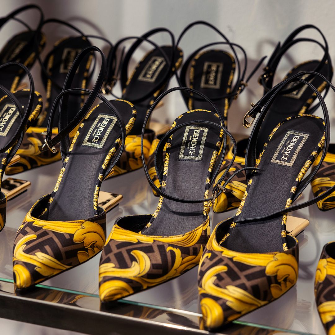 fendi-versace-gallery-backstage-5 fendi-versace-gallery-backstage-5