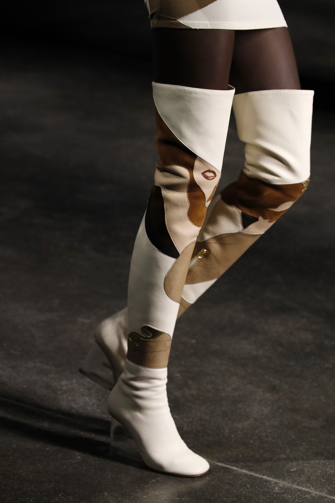 24_A_Fendi SS22_CloseUp 24_A_Fendi SS22_CloseUp