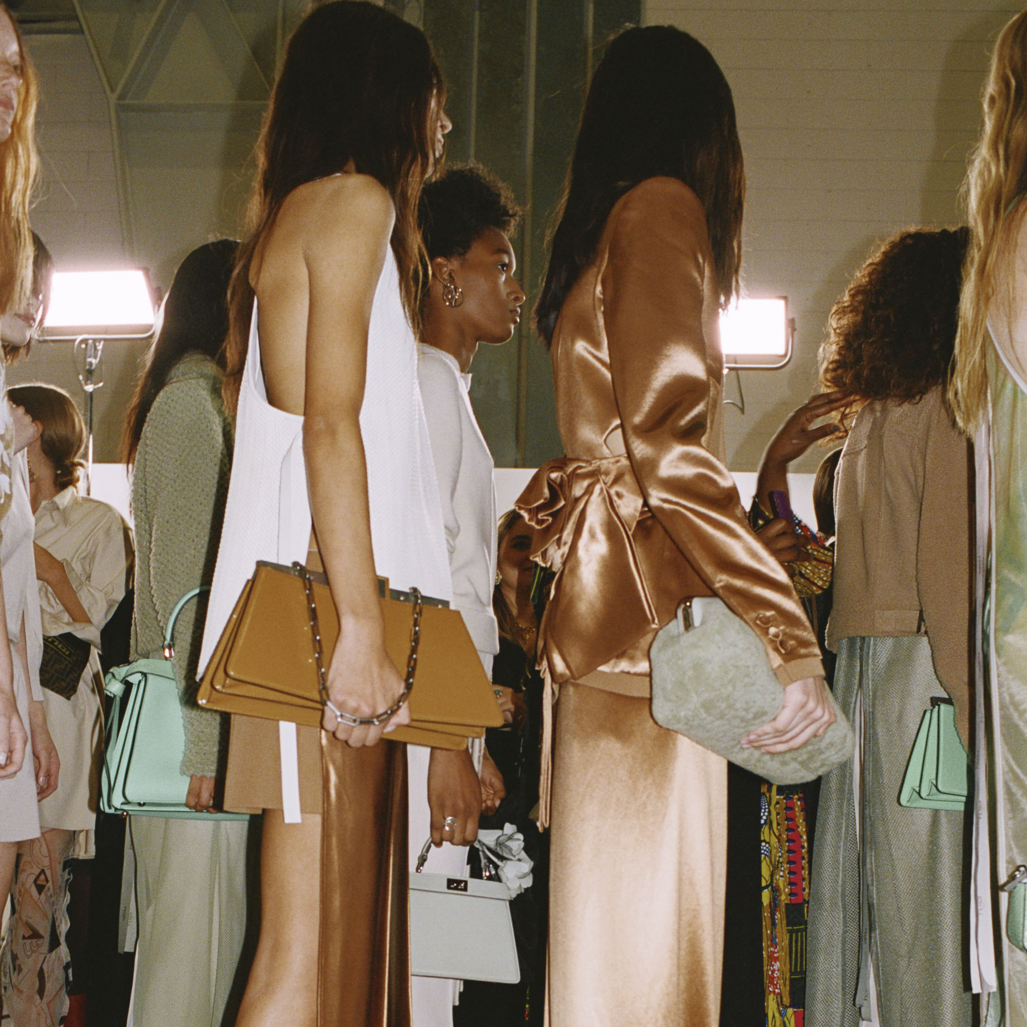 02_FENDI_SHOW_405_1x1 (1) 02_FENDI_SHOW_405_1x1 (1)