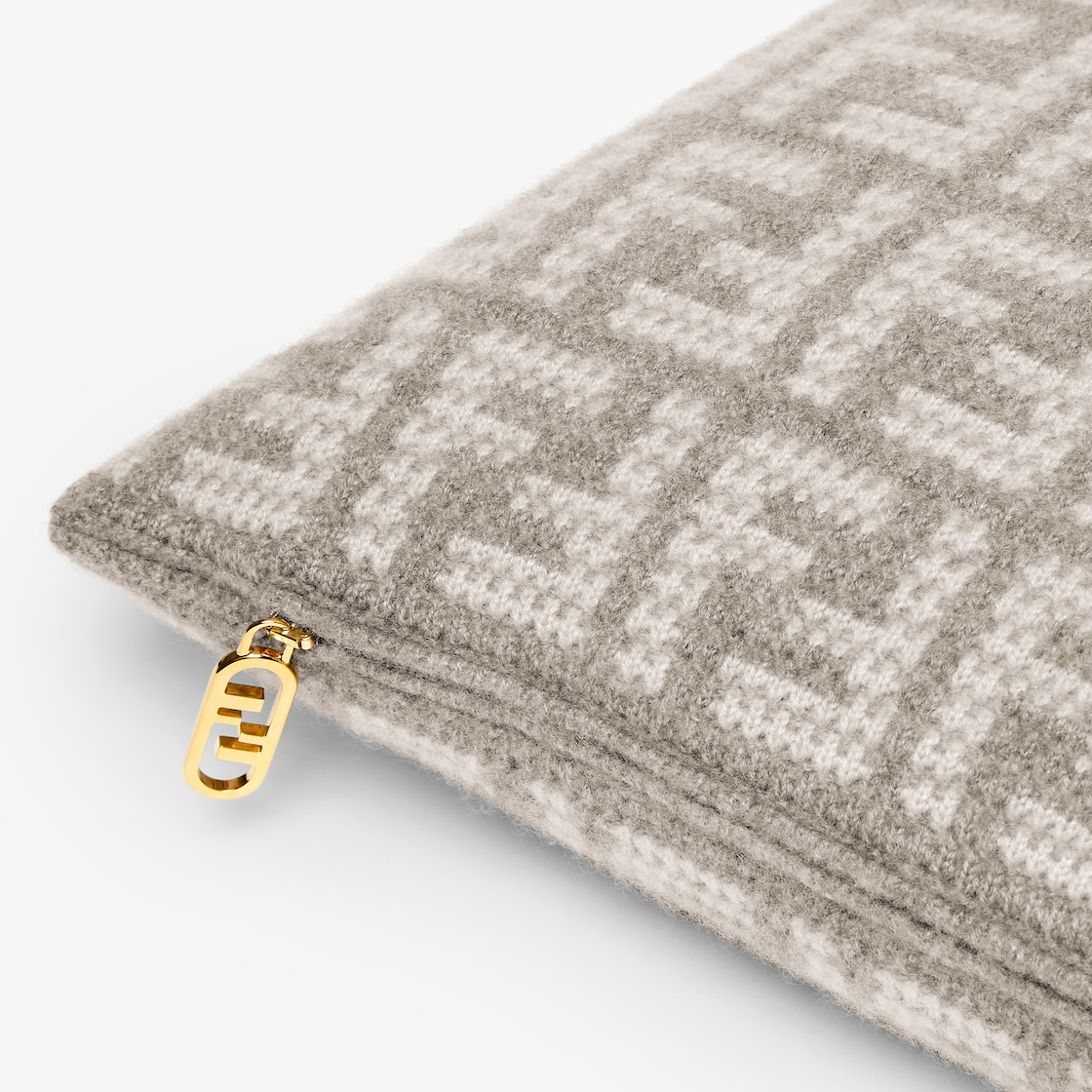 FFスクエア クッション ダブグレー | Fendi FFスクエア クッション ダブグレー | Fendi