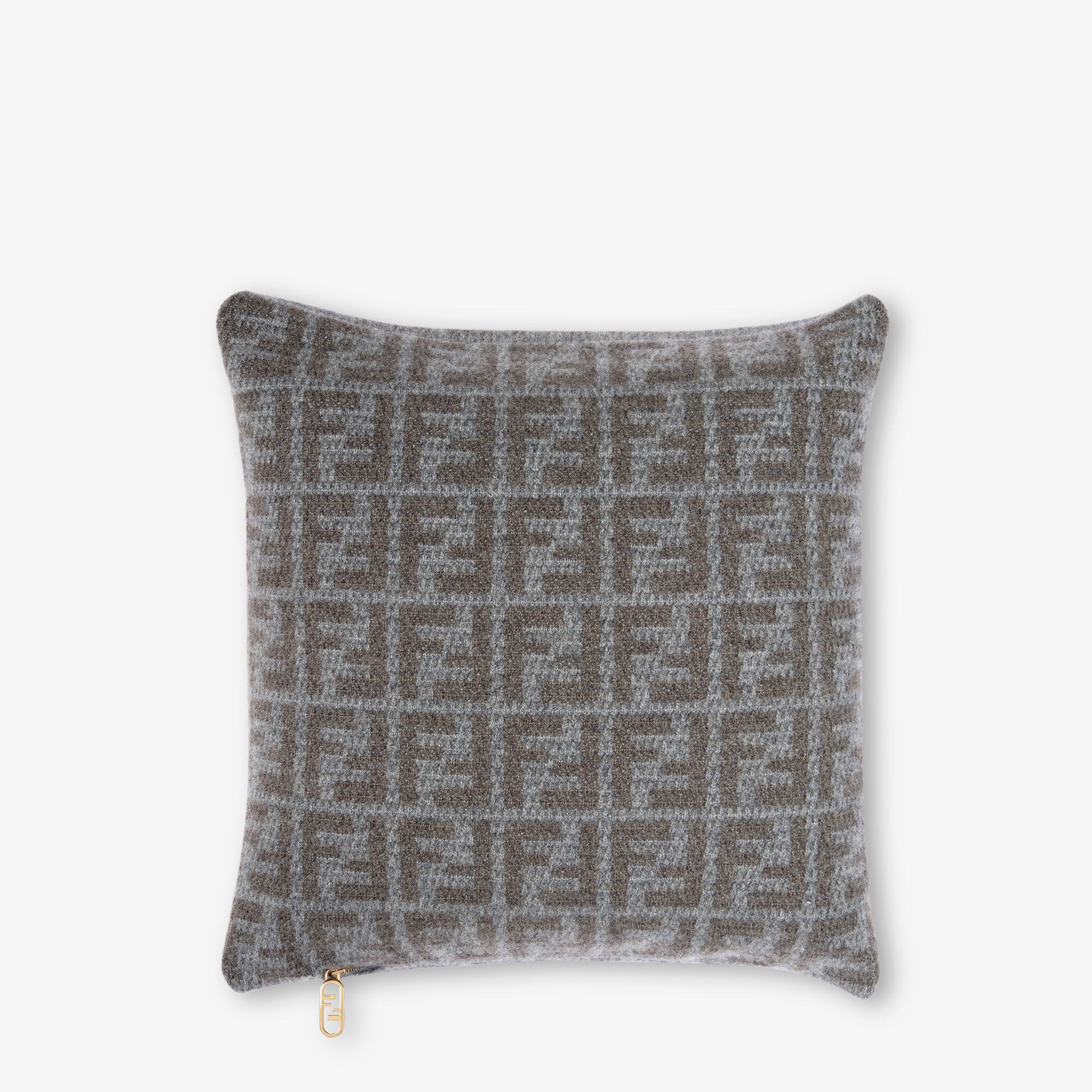 【FENDI CASA】アニマル柄　イタリア製フェザークッション FENDI CASA クッションFendi Casa - 高級輸入家具専門店 EURO CASA
