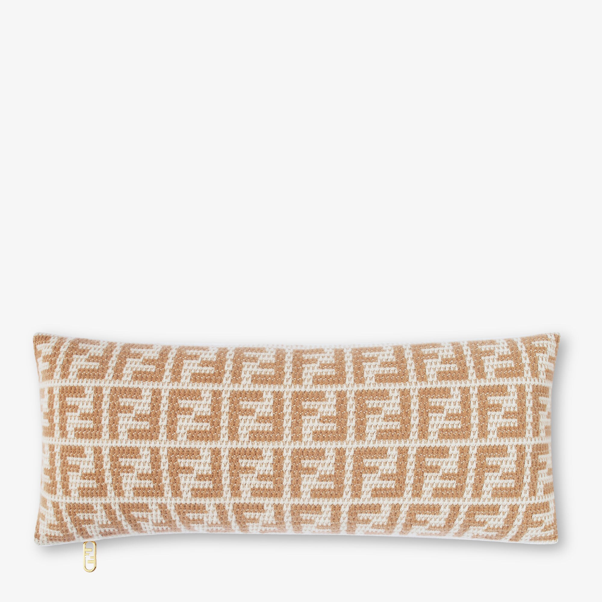 FFレクタングル クッション ベージュ | Fendi
