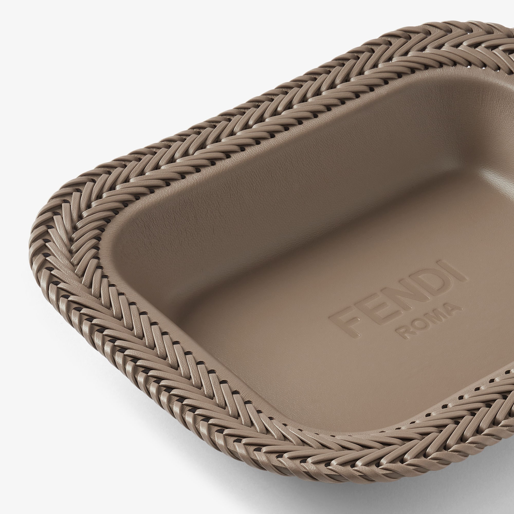 FENDI ROMAマルチトレー ミディアム レザー グレー | Fendi