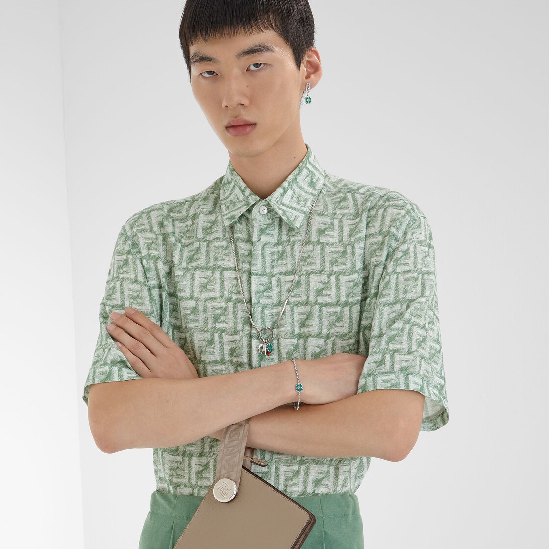 フェンディ オーロック ブレスレット - シルバーカラー ブレスレット 