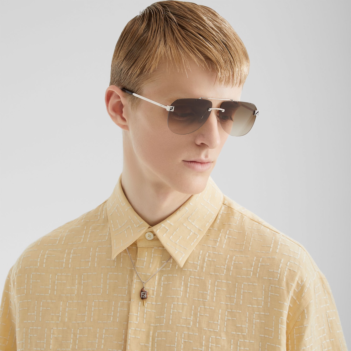 メンズ デザイナー ネックレス | FENDI JP メンズ デザイナー ネックレス | FENDI JP
