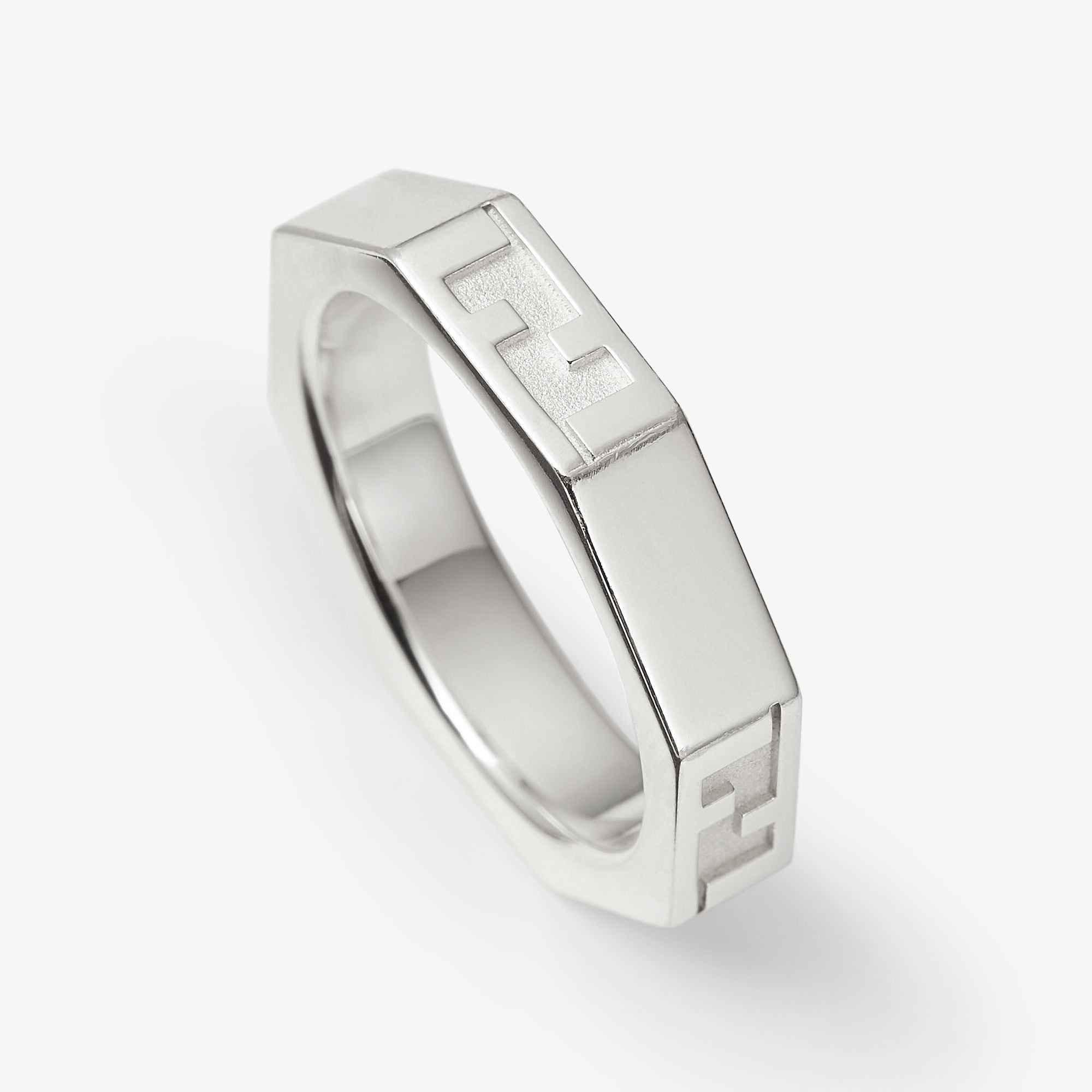 7AK048AV8KF1TR9_02?wid=2000&