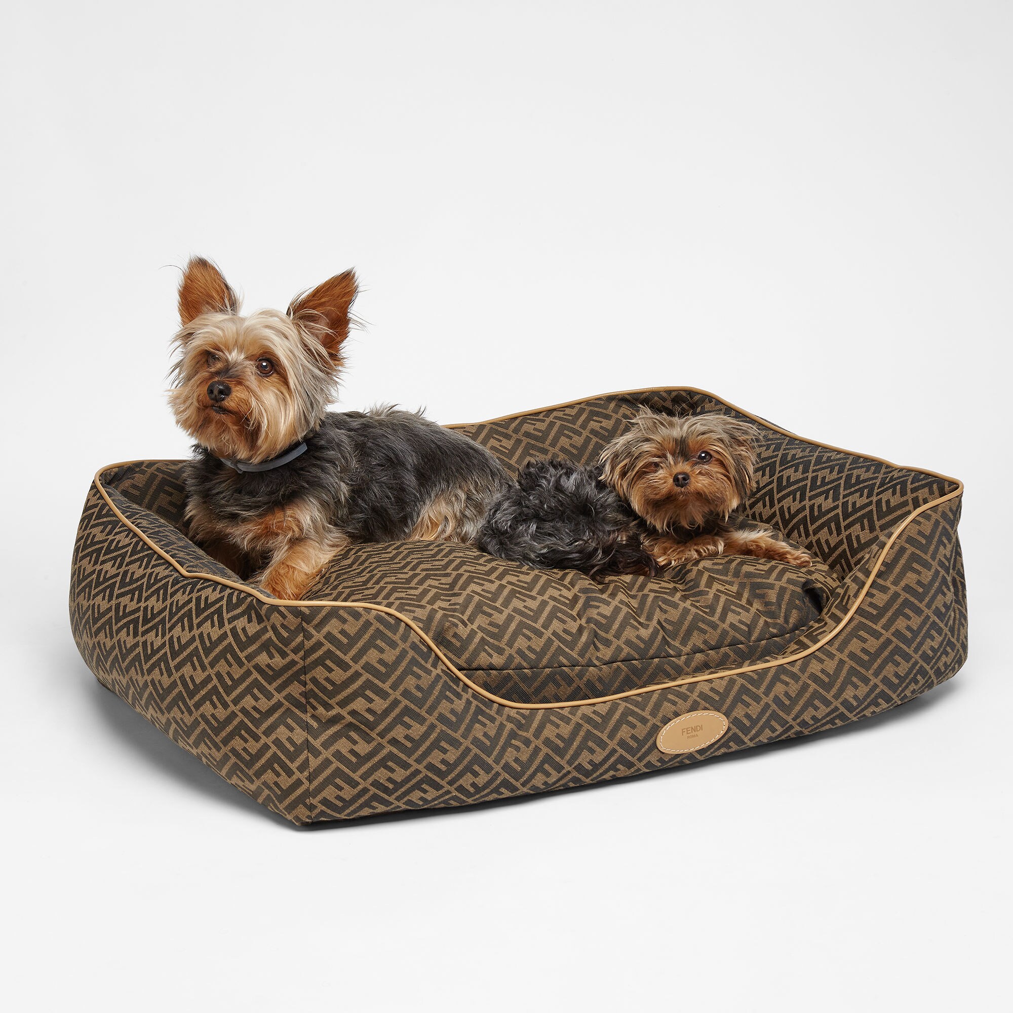 FENDI ペット用ベッド Large FF Jacquard Dog Bed - Brown | FENDI US