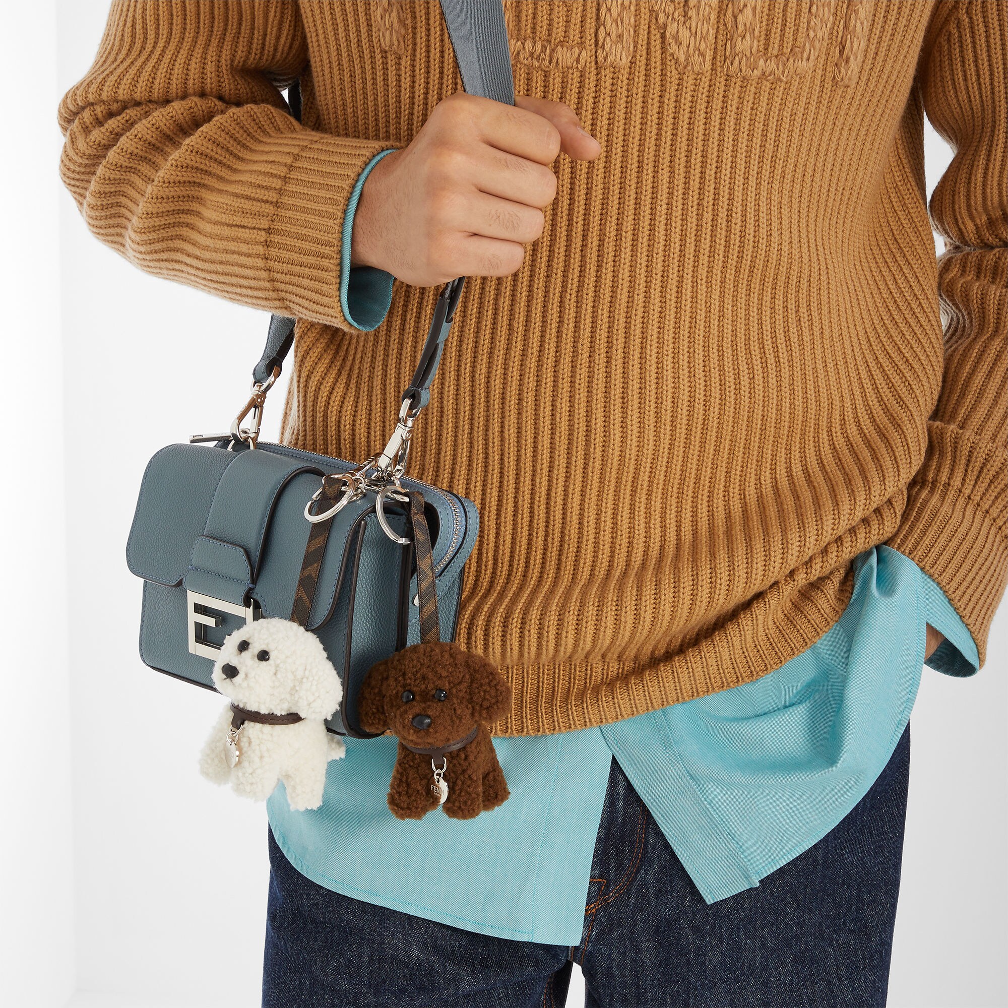 7AP102AW20F1UXF_99?wid=2000&