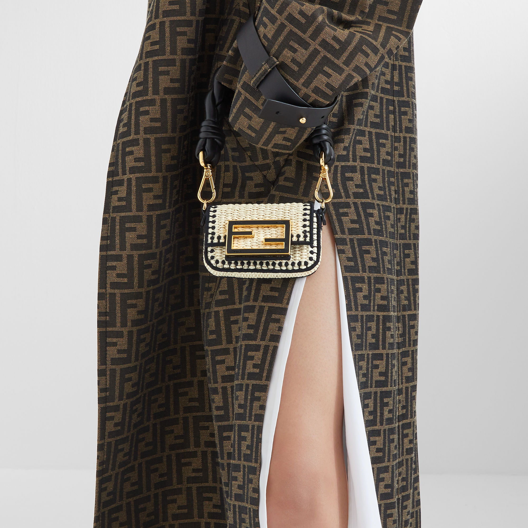 高級品市場 FENDI ナノバゲット ショルダーバッグ - abacus-rh.com