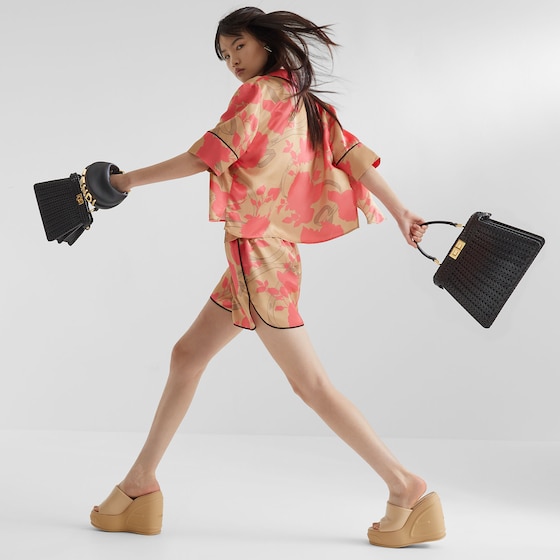 Fendi Nano Fendigraphy Hobo bag with zip fastening, embellished | Thumbnail 4