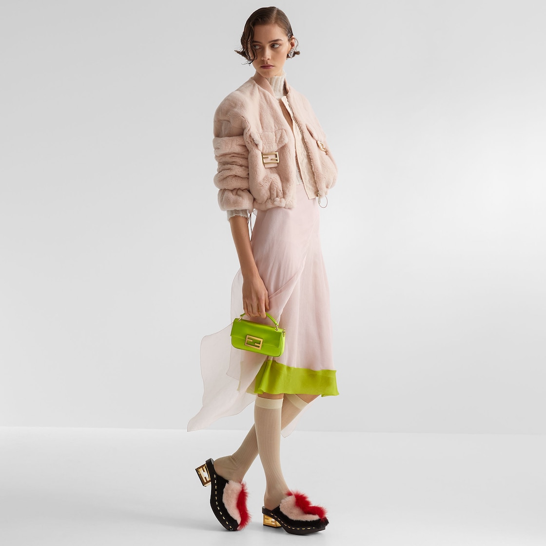 FENDI フェンディ 携帯ポーチ フォンポーチ ピンク