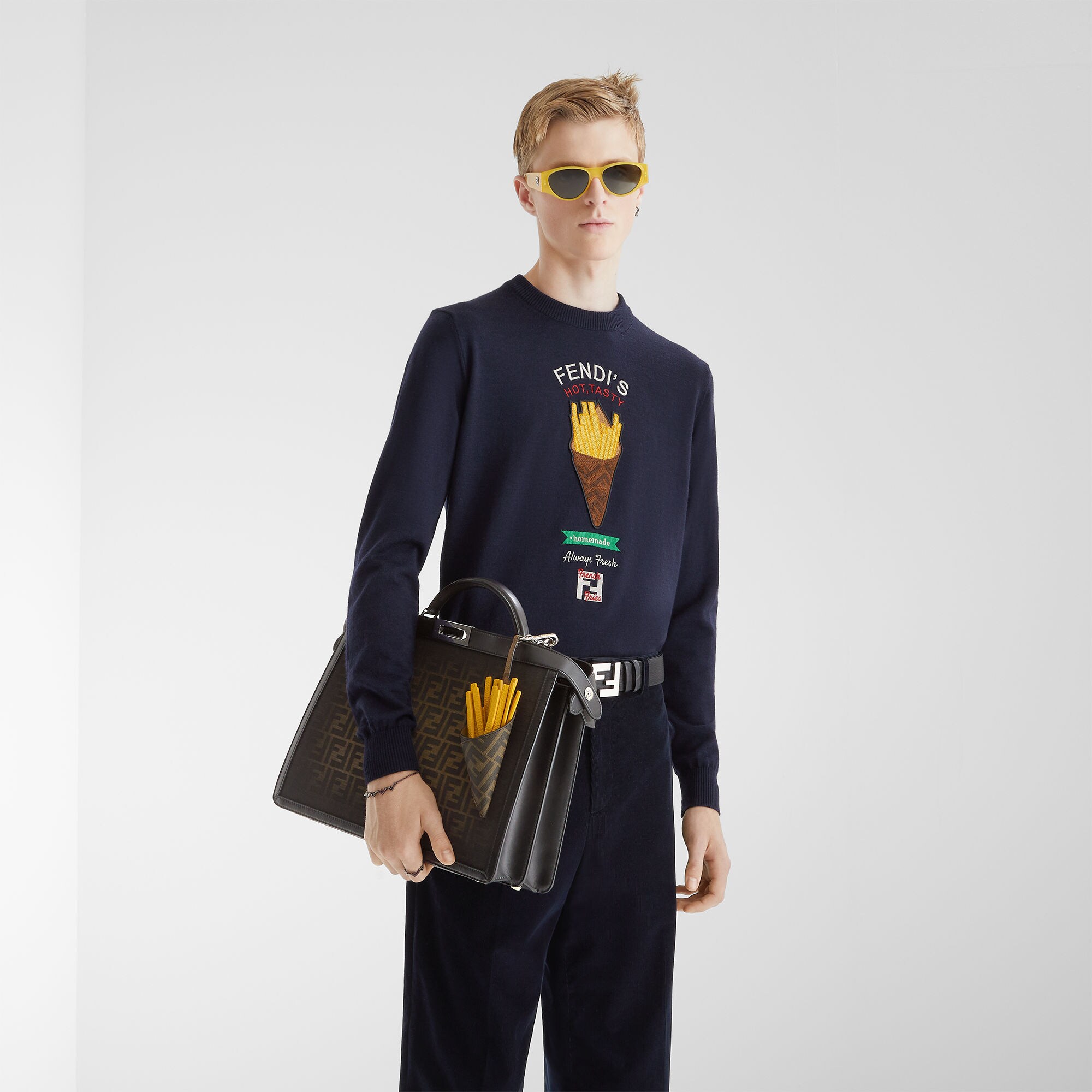 新着【FENDI】ITO チャーム ブラック FF ジャカード チャーム (FENDI/キーケース・キーリング)  7AP064AL8IF0R2A【BUYMA】