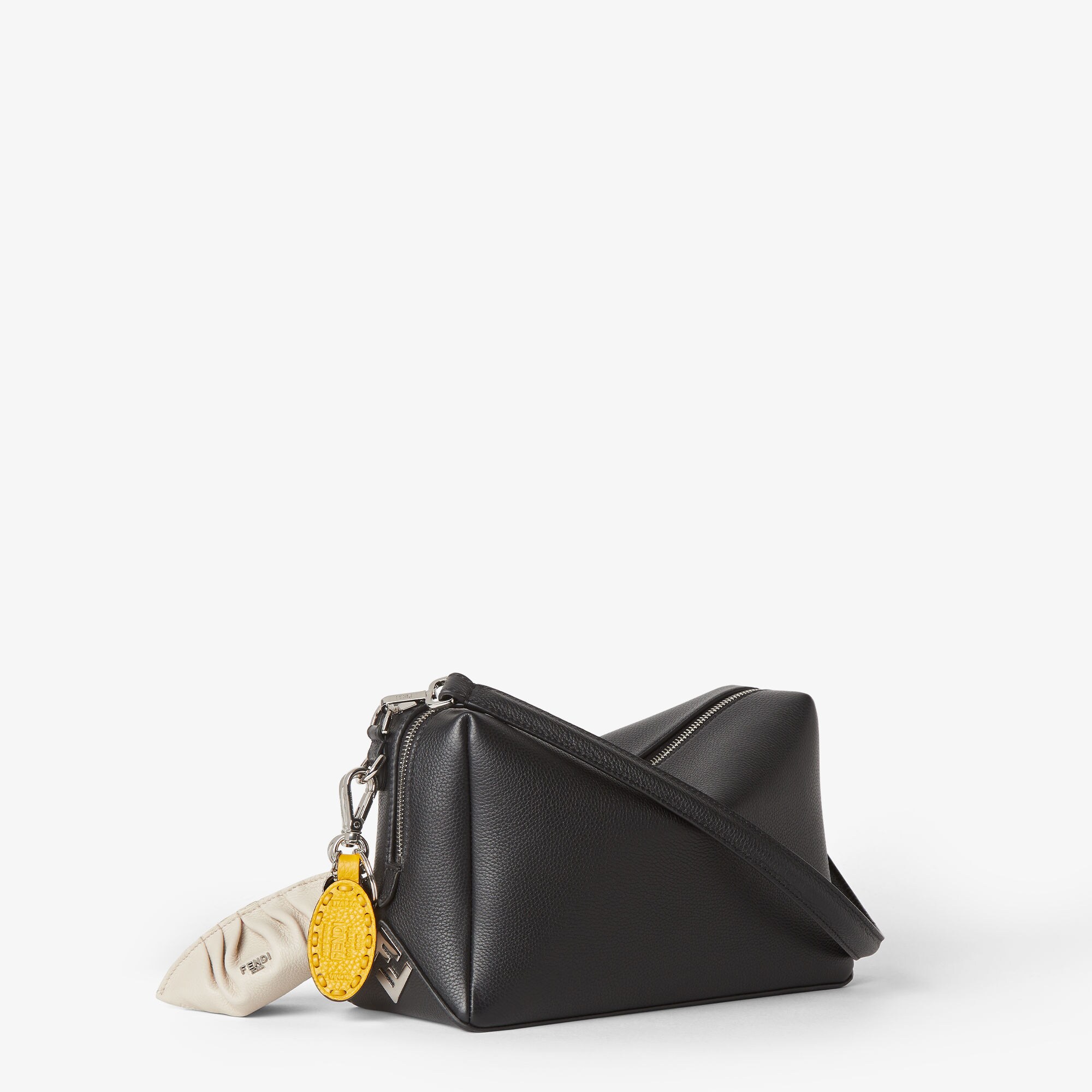 セレリア キーホルダー カーフレザー イエロー | Fendi