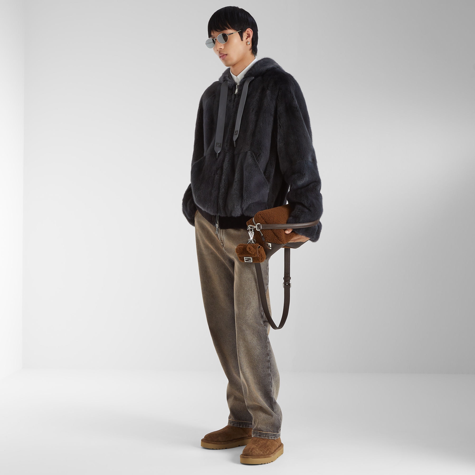 ナノ バゲット チャーム ファー ブラウン | Fendi